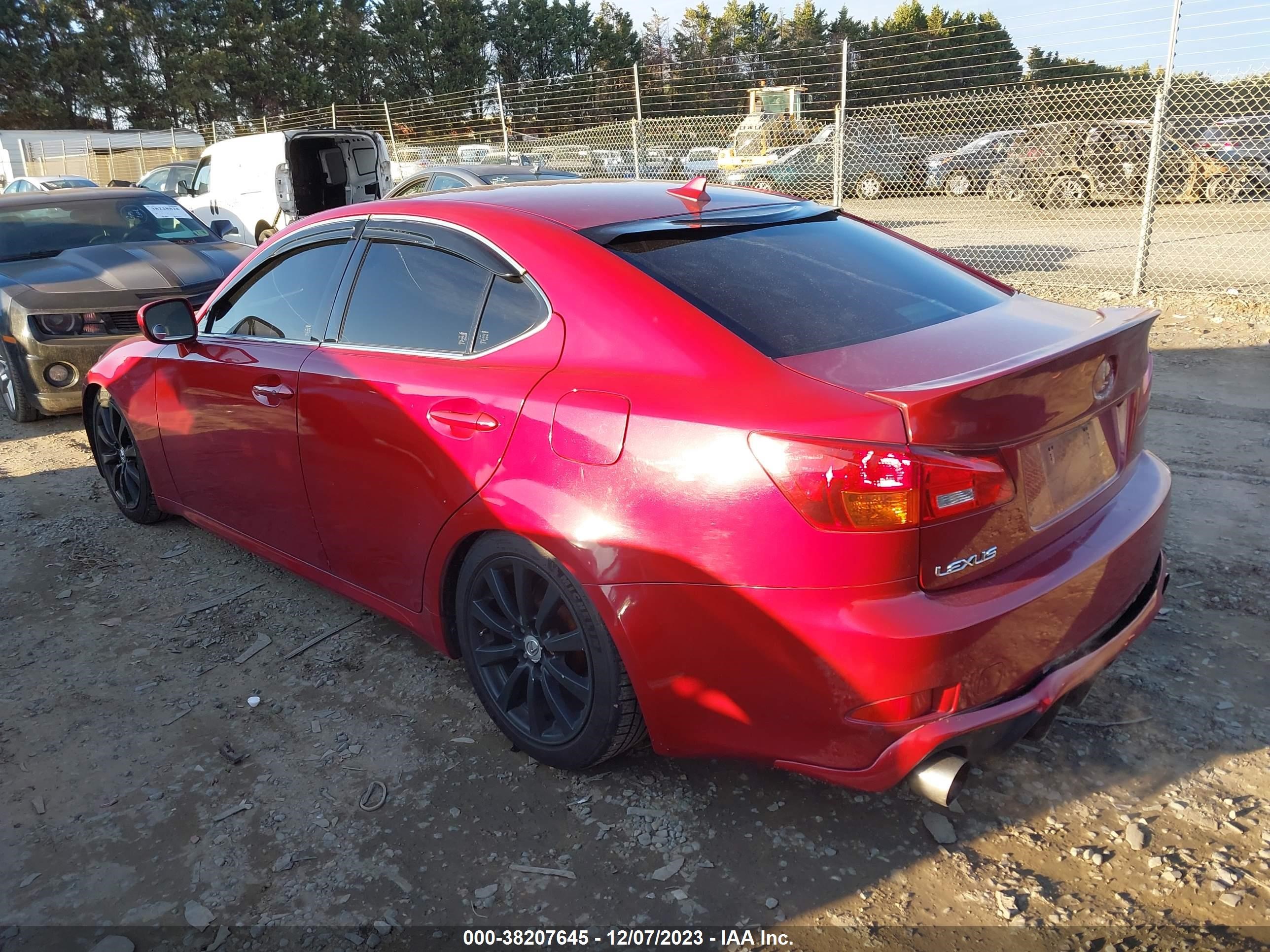 Photo 2 VIN: JTHCK262172019794 - LEXUS IS 