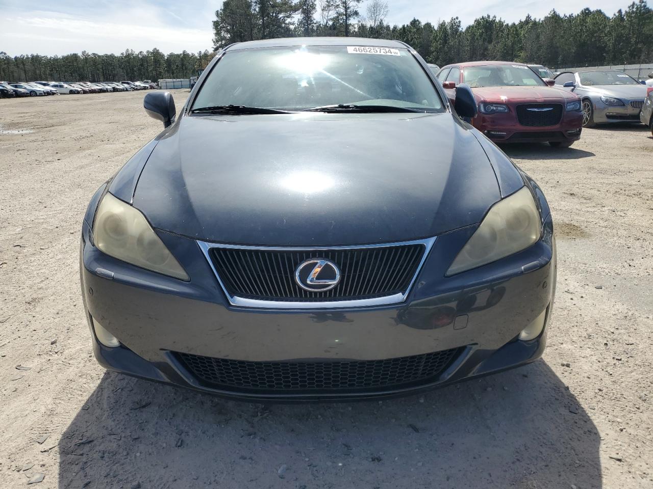 Photo 4 VIN: JTHCK262185022503 - LEXUS IS 