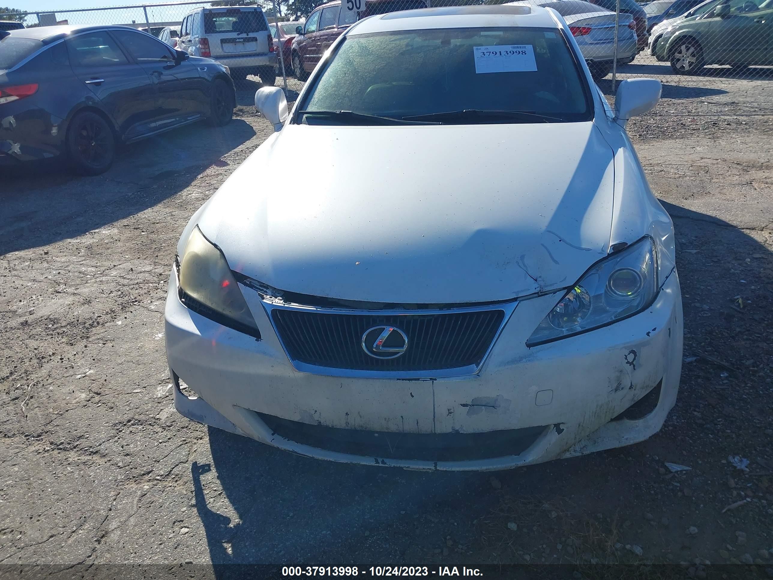 Photo 5 VIN: JTHCK262185023988 - LEXUS IS 