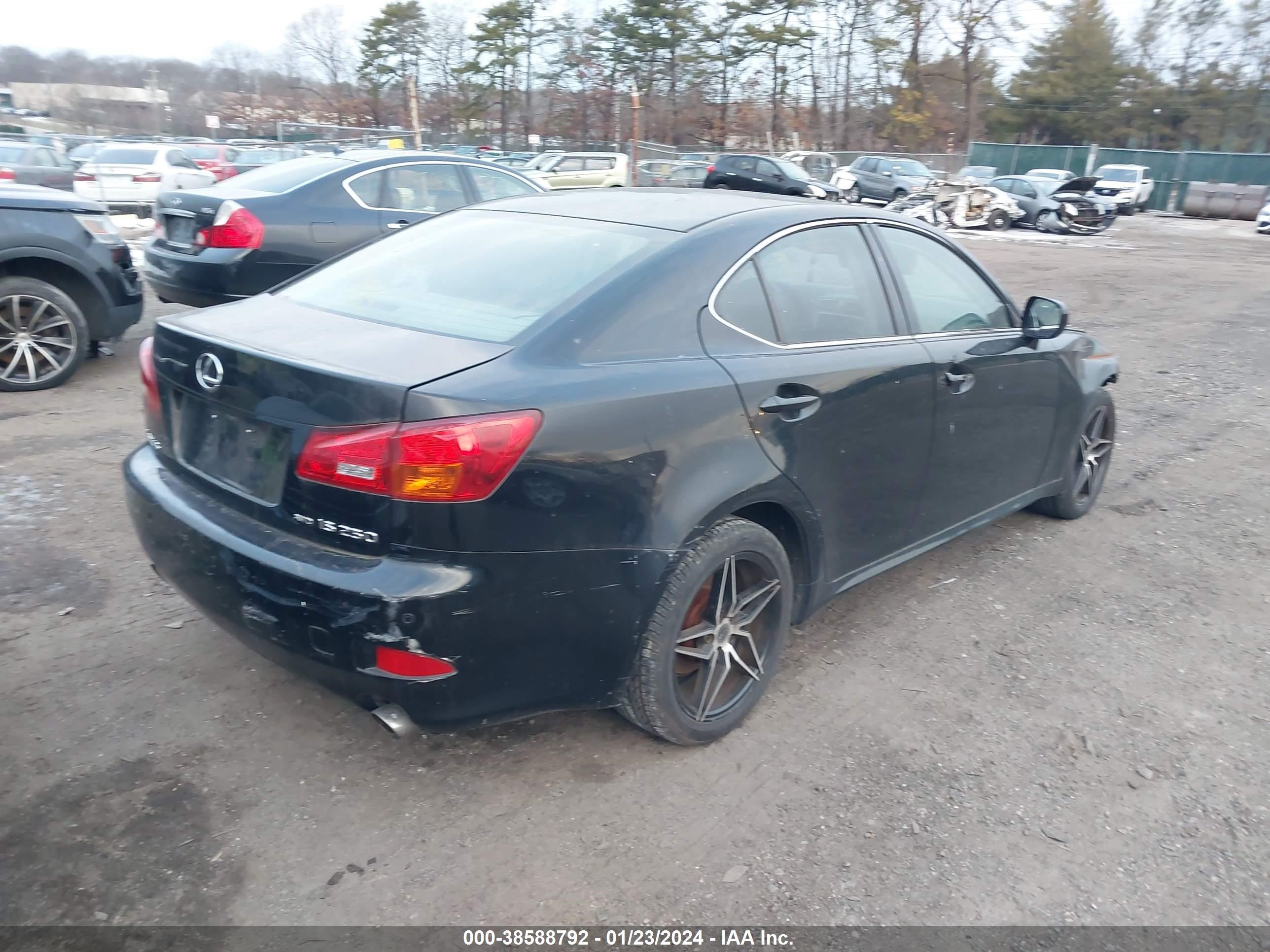 Photo 3 VIN: JTHCK262265002077 - LEXUS IS 