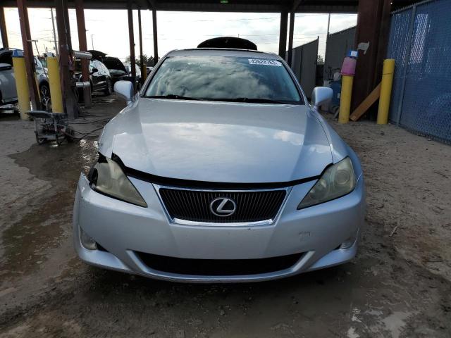 Photo 4 VIN: JTHCK262272019335 - LEXUS IS 