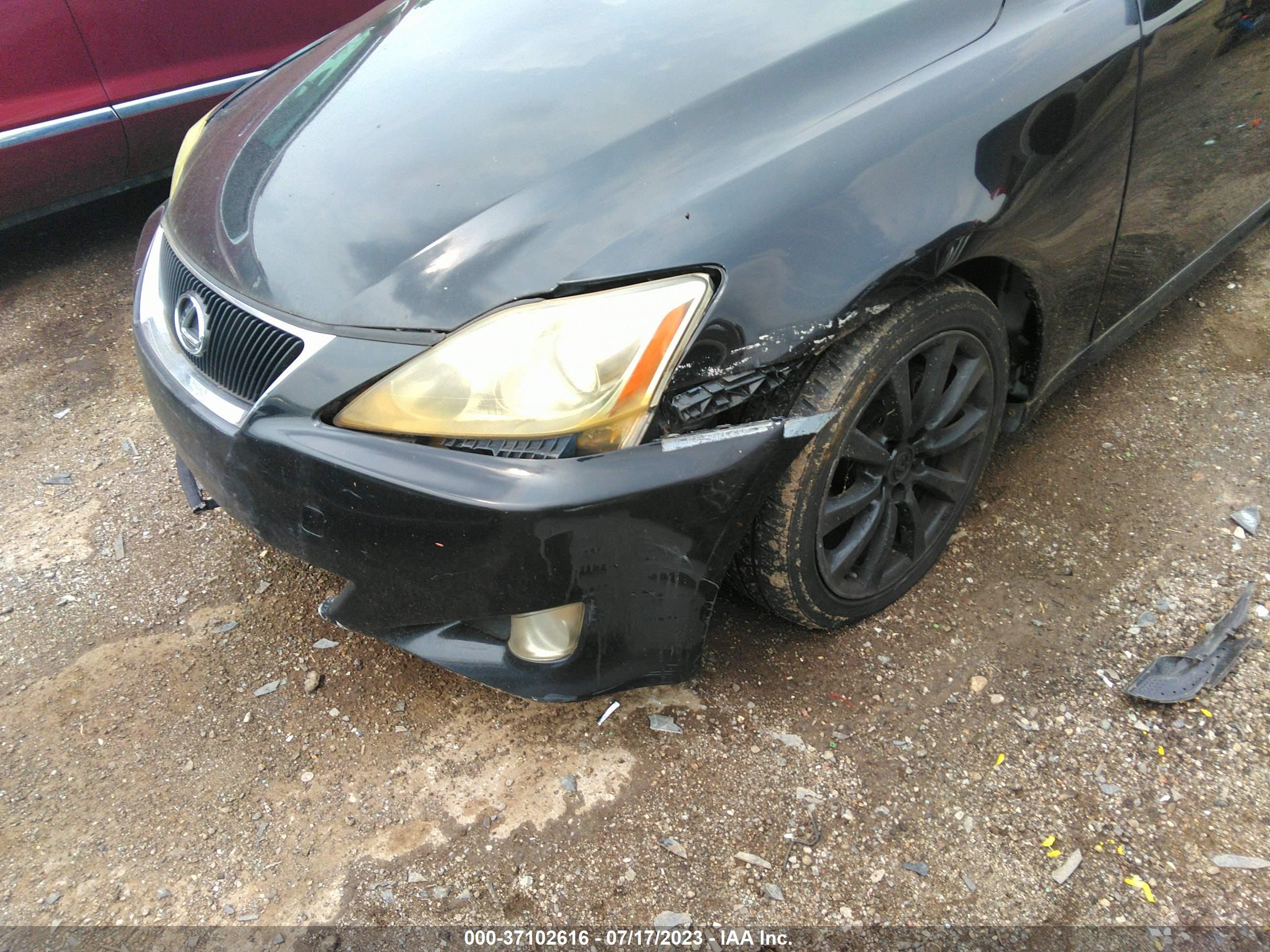 Photo 5 VIN: JTHCK262282026268 - LEXUS IS 