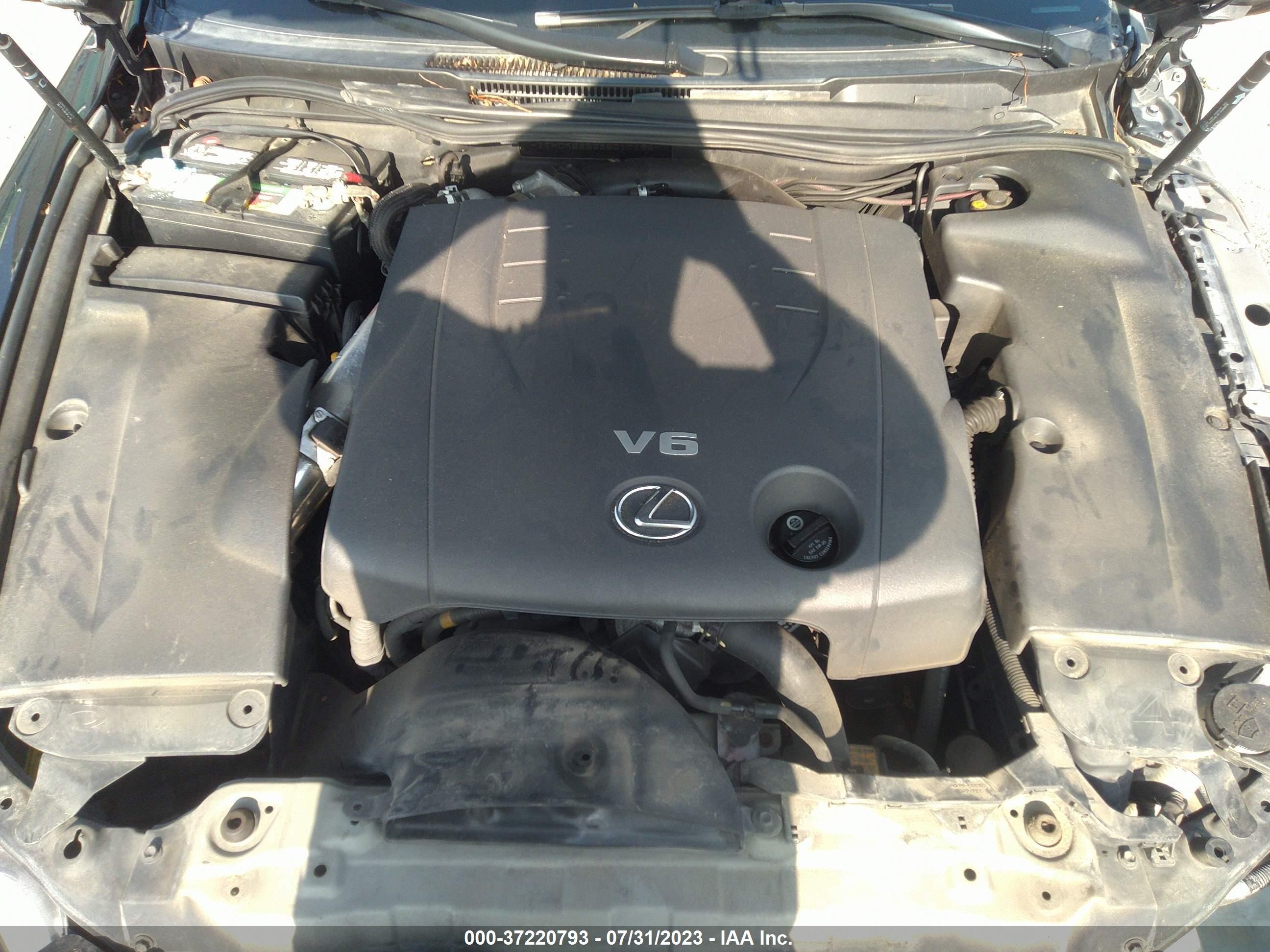 Photo 9 VIN: JTHCK262285017195 - LEXUS IS 