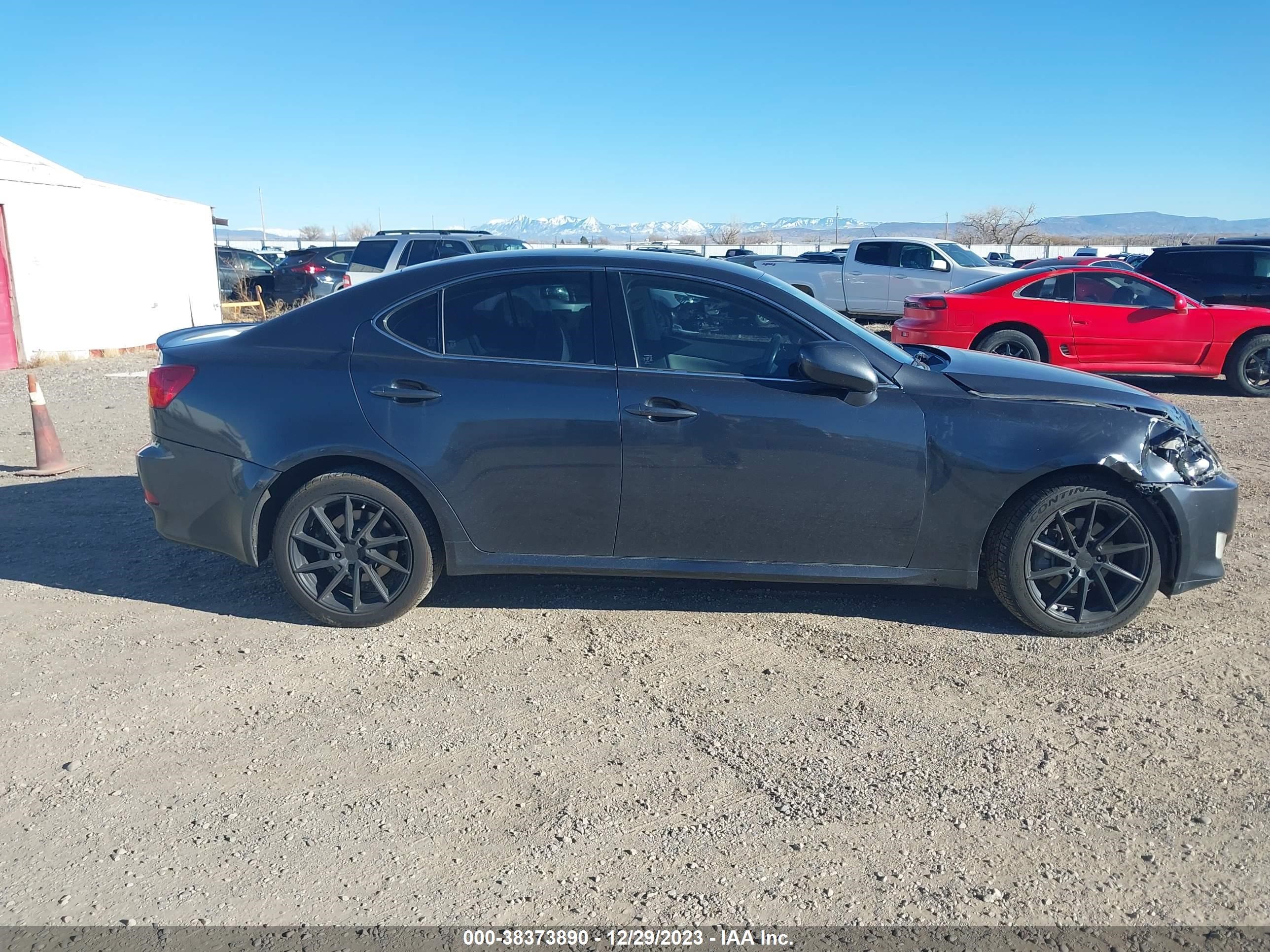 Photo 12 VIN: JTHCK262285023949 - LEXUS IS 