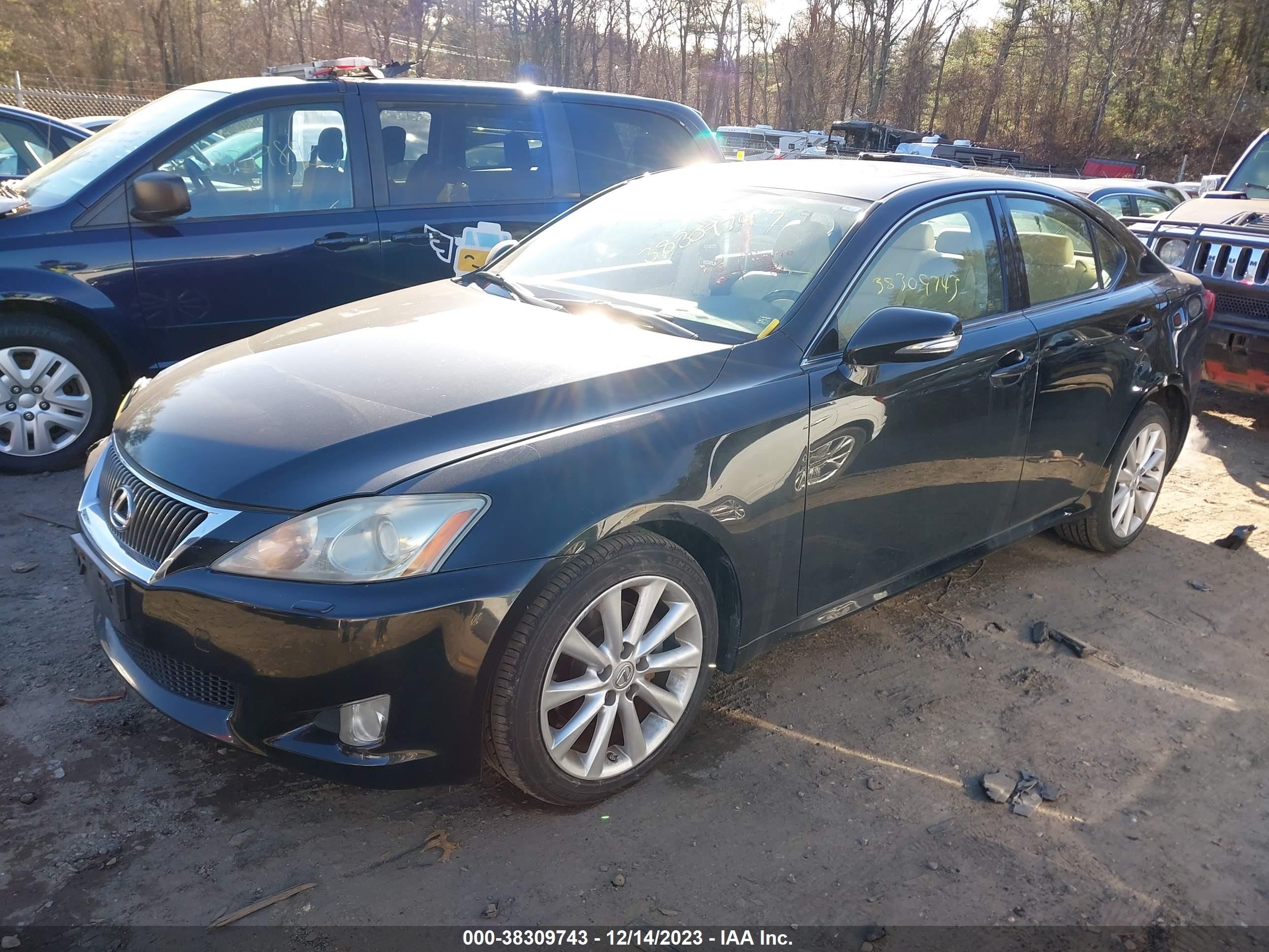 Photo 1 VIN: JTHCK262292031665 - LEXUS IS 