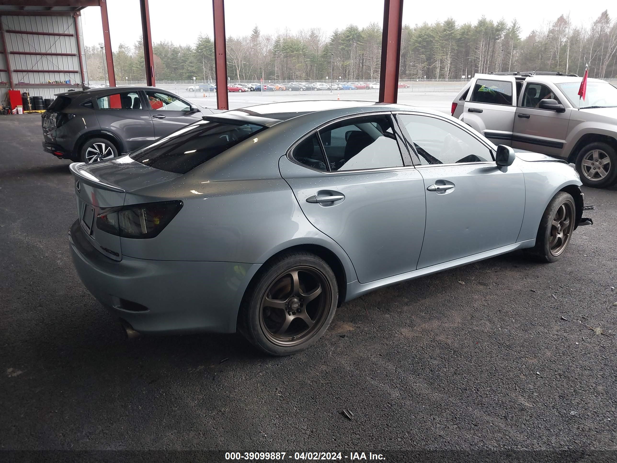 Photo 3 VIN: JTHCK262365005022 - LEXUS IS 