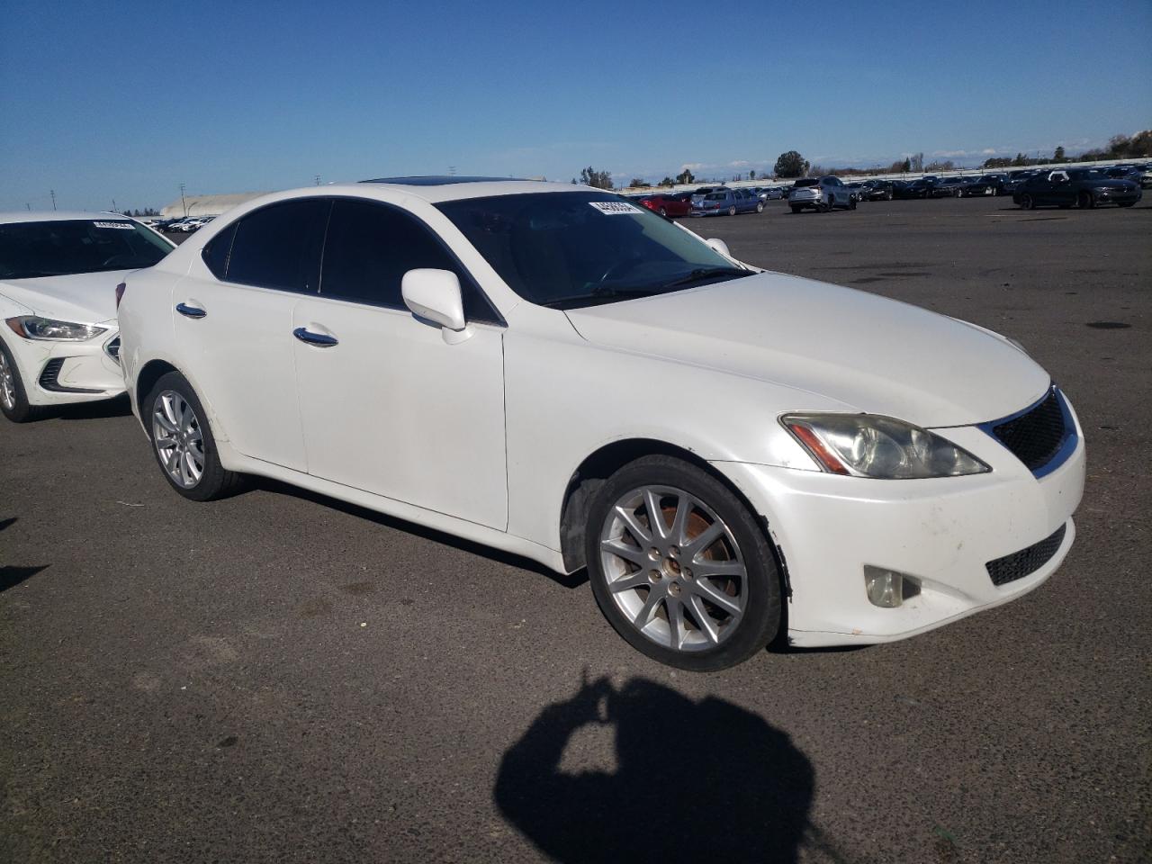 Photo 3 VIN: JTHCK262372012636 - LEXUS IS 