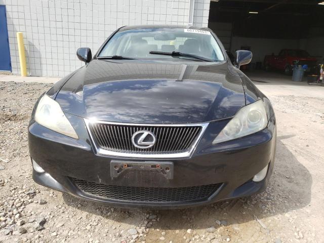 Photo 4 VIN: JTHCK262382025579 - LEXUS IS 