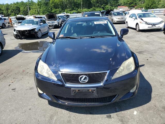 Photo 4 VIN: JTHCK262385015973 - LEXUS IS 