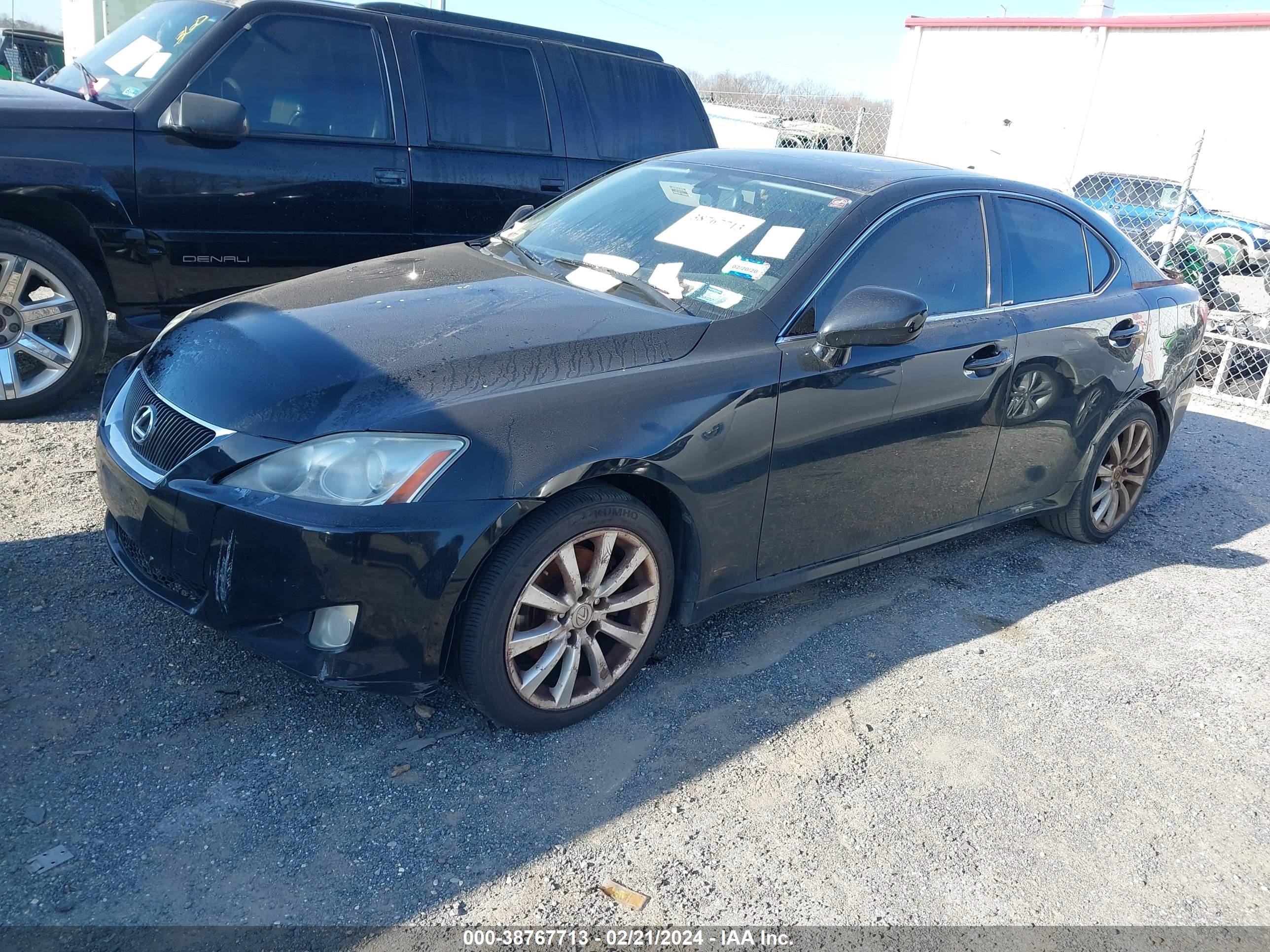 Photo 1 VIN: JTHCK262385017156 - LEXUS IS 