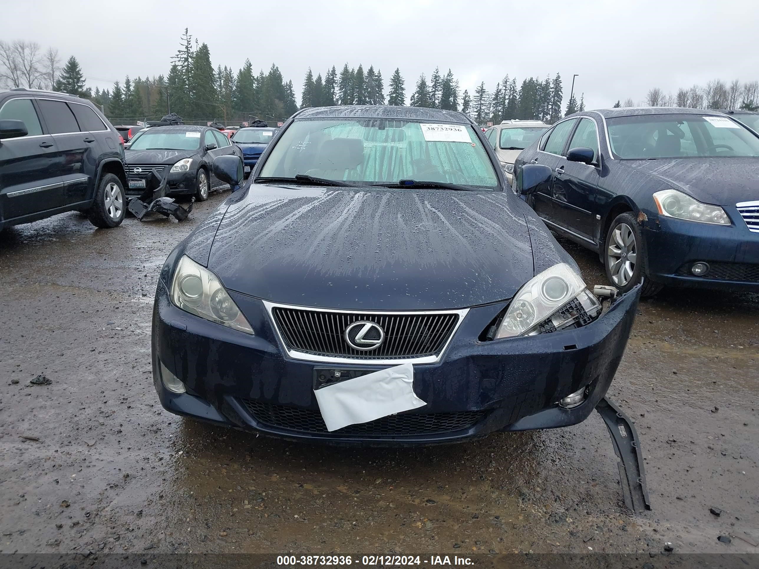 Photo 11 VIN: JTHCK262565001621 - LEXUS IS 