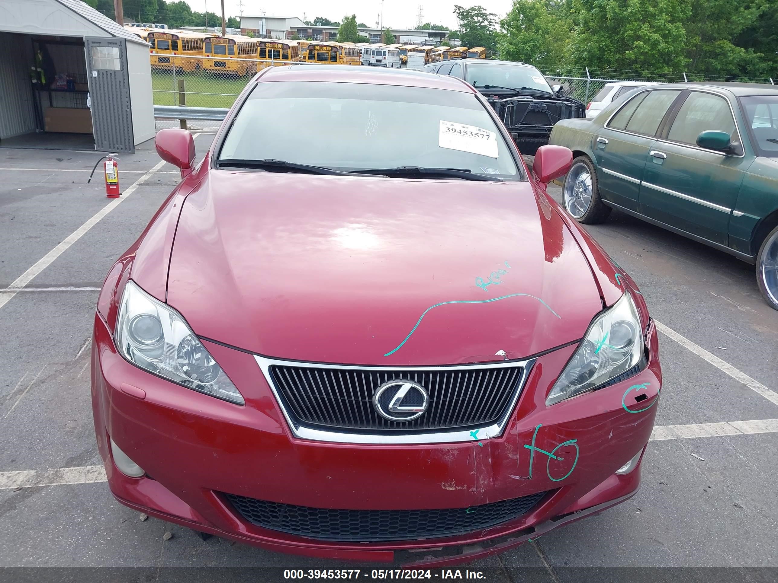 Photo 11 VIN: JTHCK262565007659 - LEXUS IS 