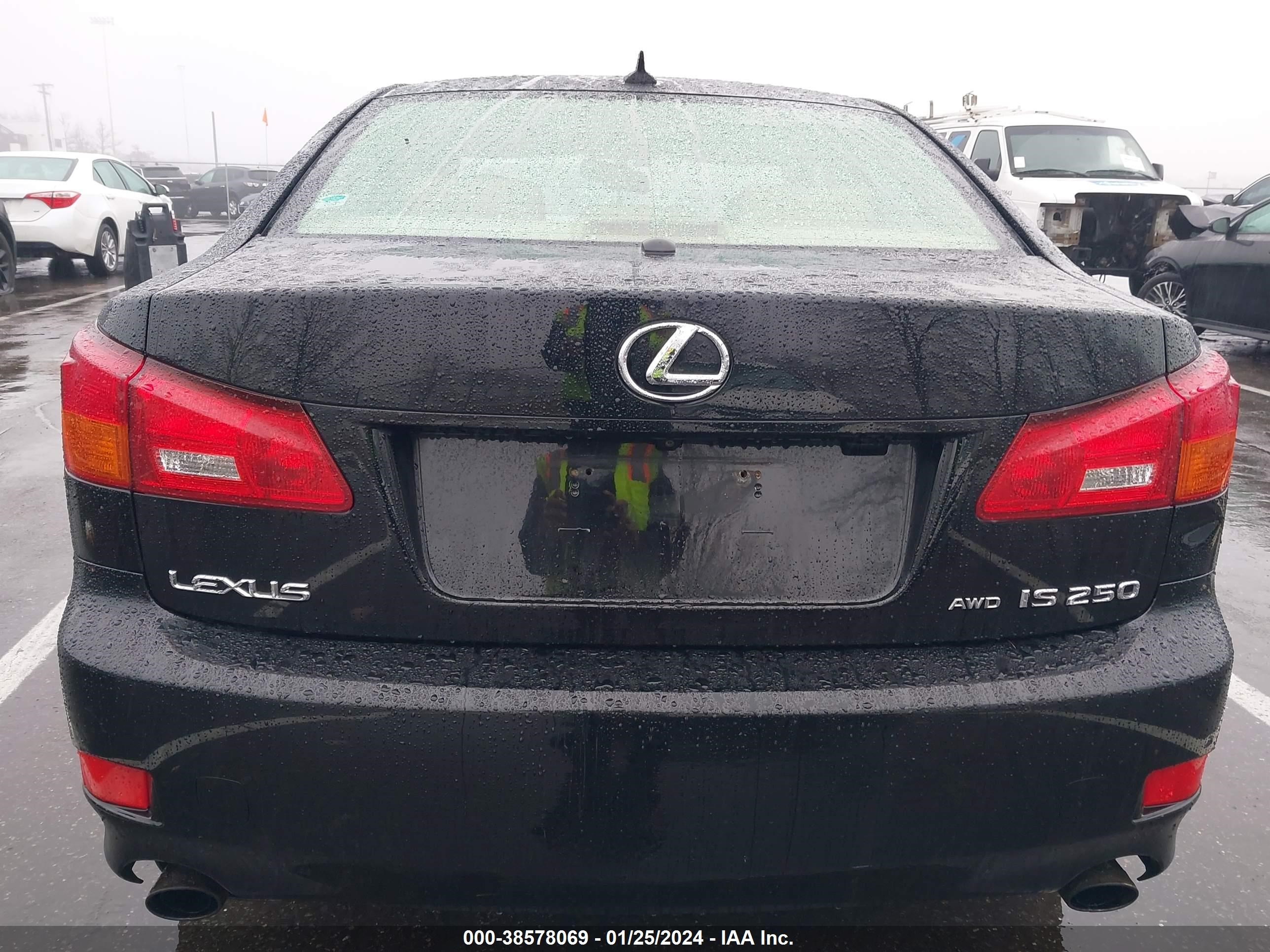 Photo 15 VIN: JTHCK262575013141 - LEXUS IS 