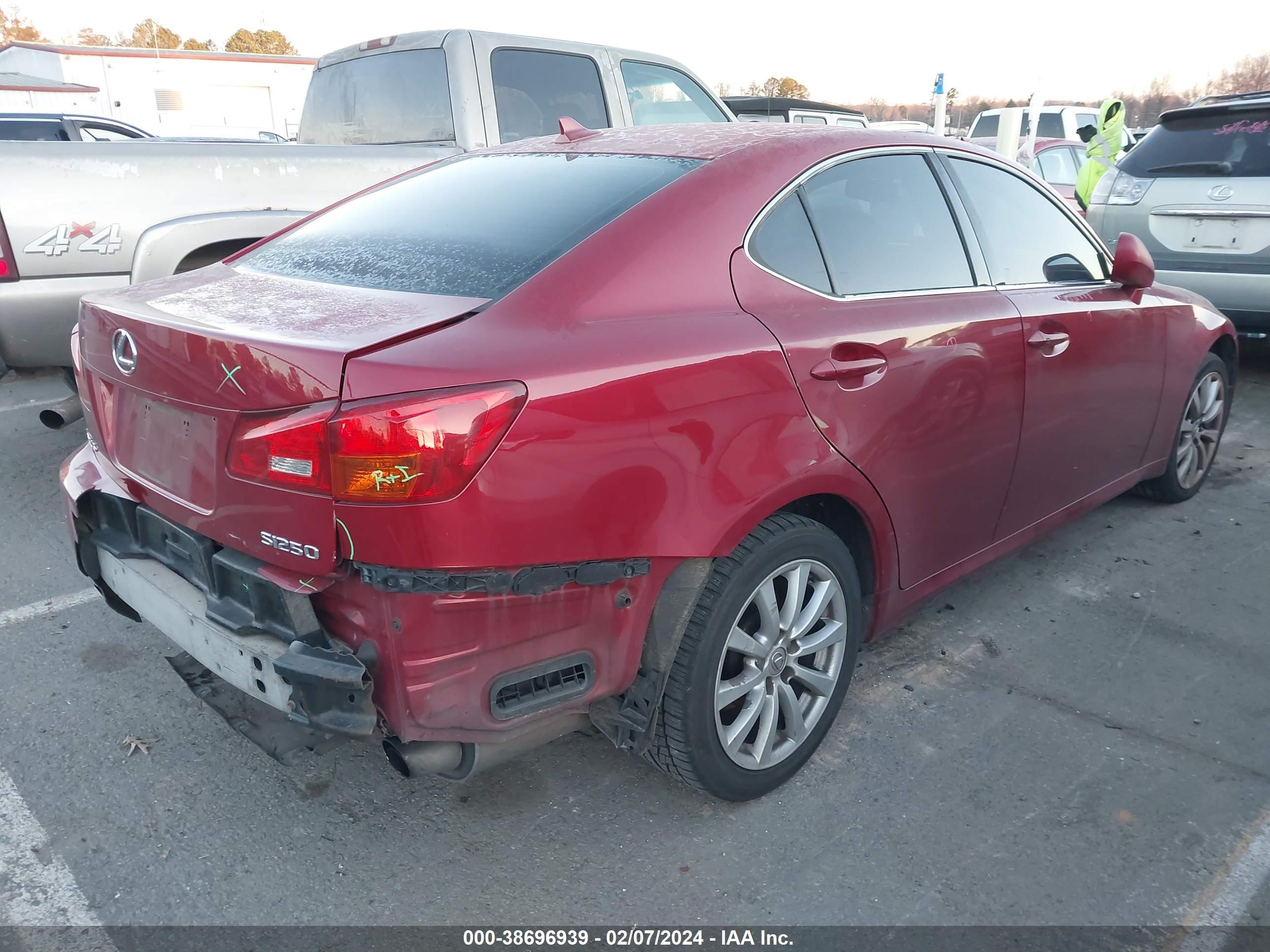 Photo 3 VIN: JTHCK262672015532 - LEXUS IS 