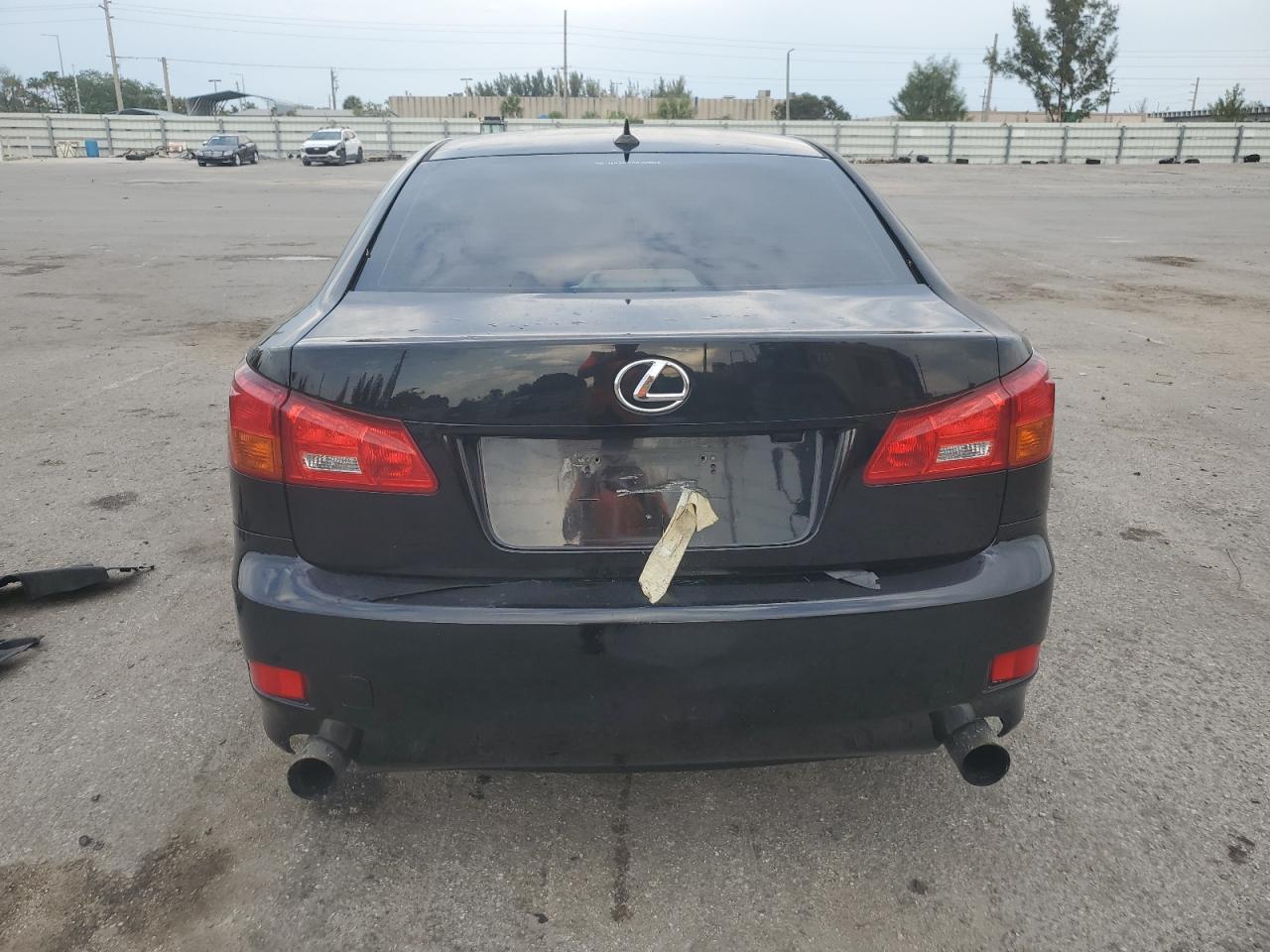 Photo 5 VIN: JTHCK262685025042 - LEXUS IS 