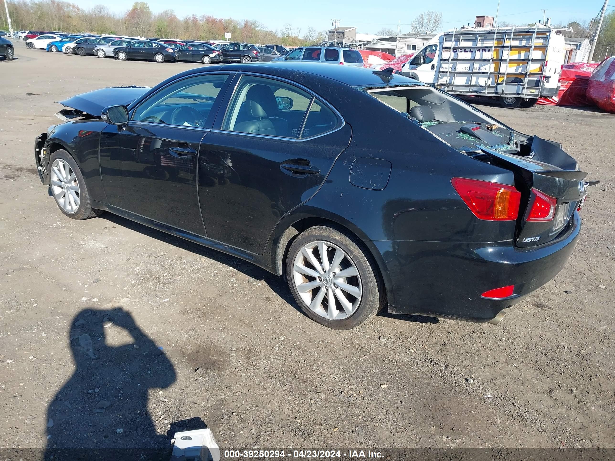 Photo 2 VIN: JTHCK262695034616 - LEXUS IS 