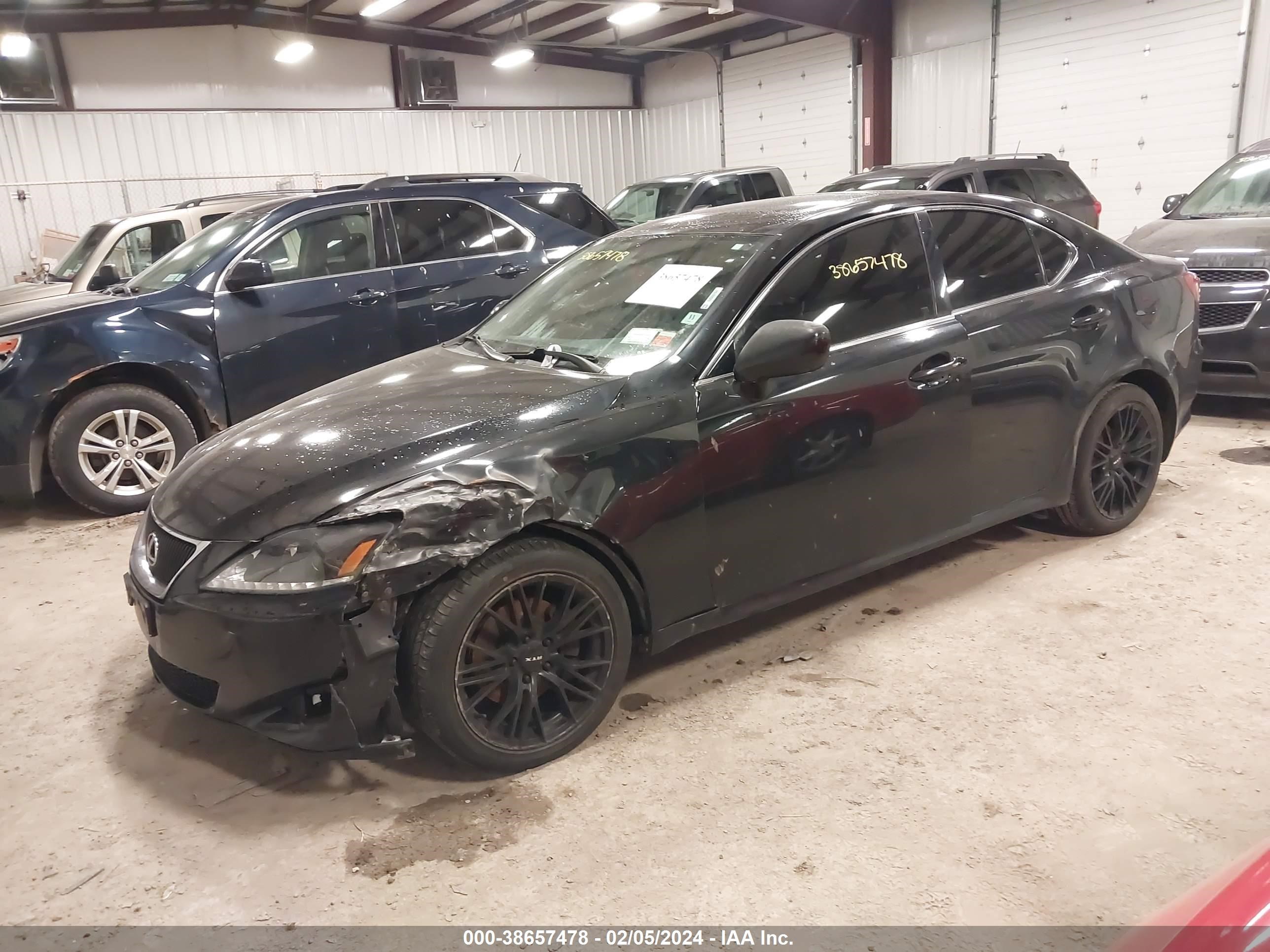 Photo 1 VIN: JTHCK262772016642 - LEXUS IS 