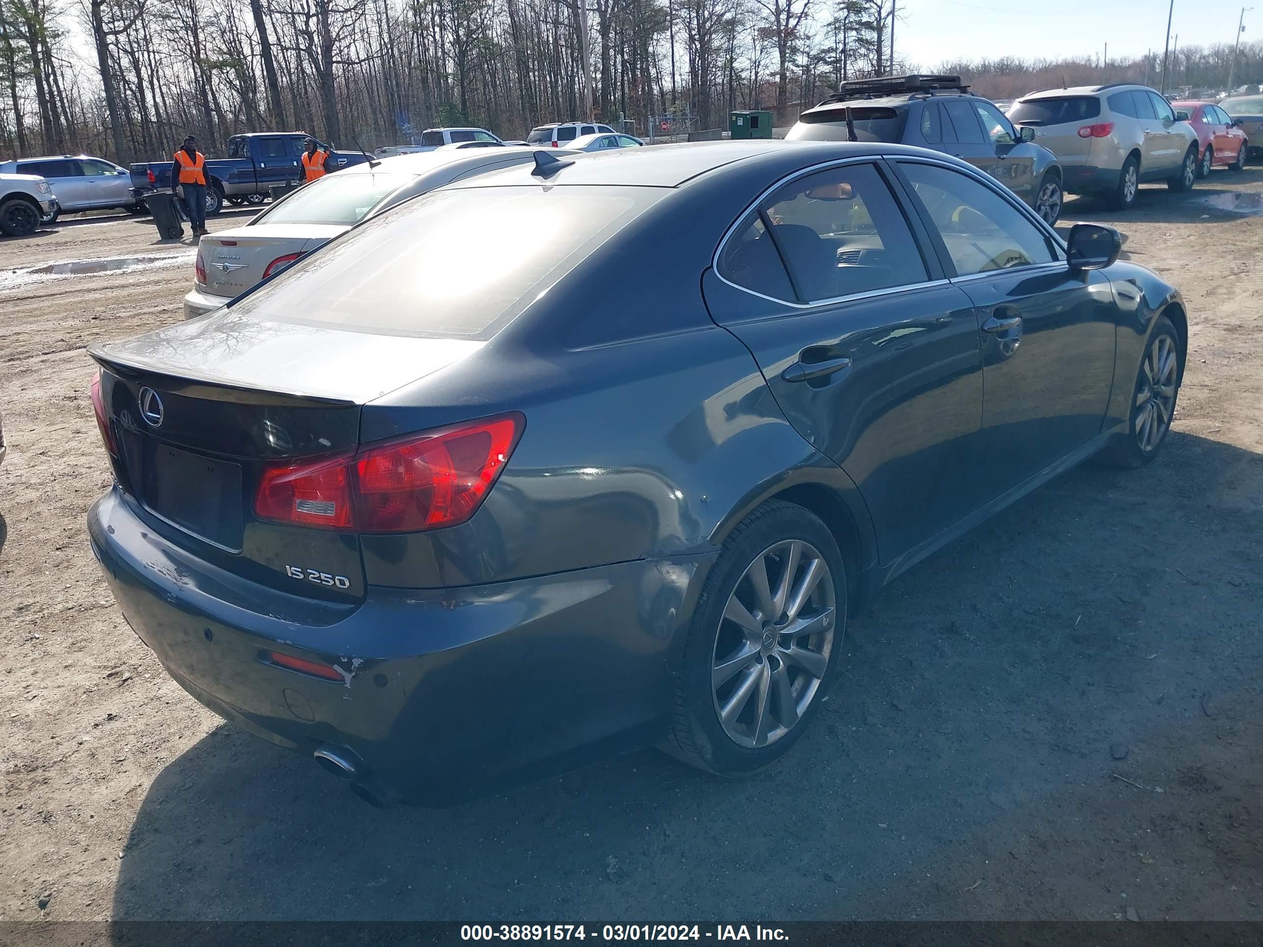 Photo 3 VIN: JTHCK262782023656 - LEXUS IS 