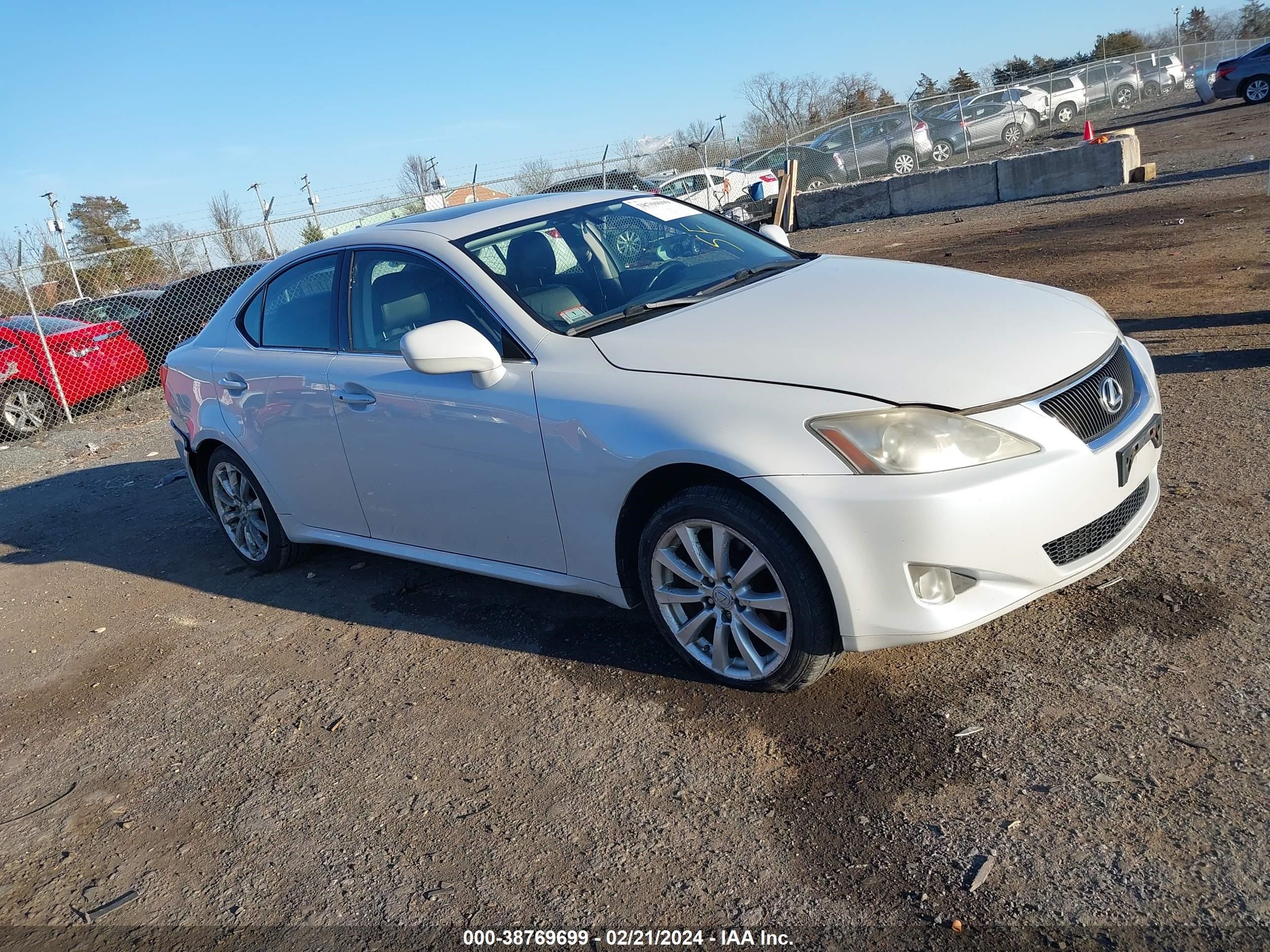 Photo 0 VIN: JTHCK262782027514 - LEXUS IS 