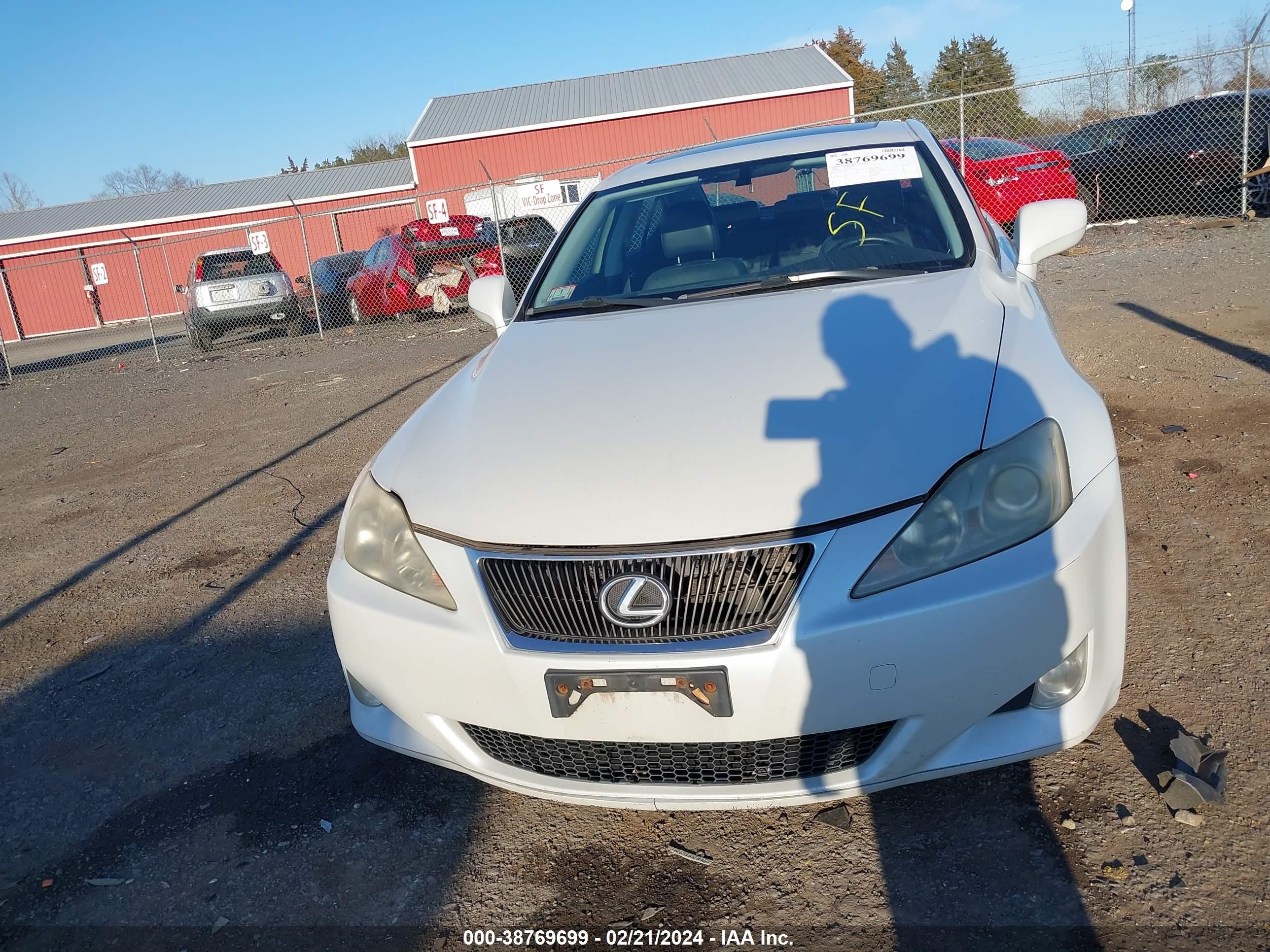 Photo 11 VIN: JTHCK262782027514 - LEXUS IS 