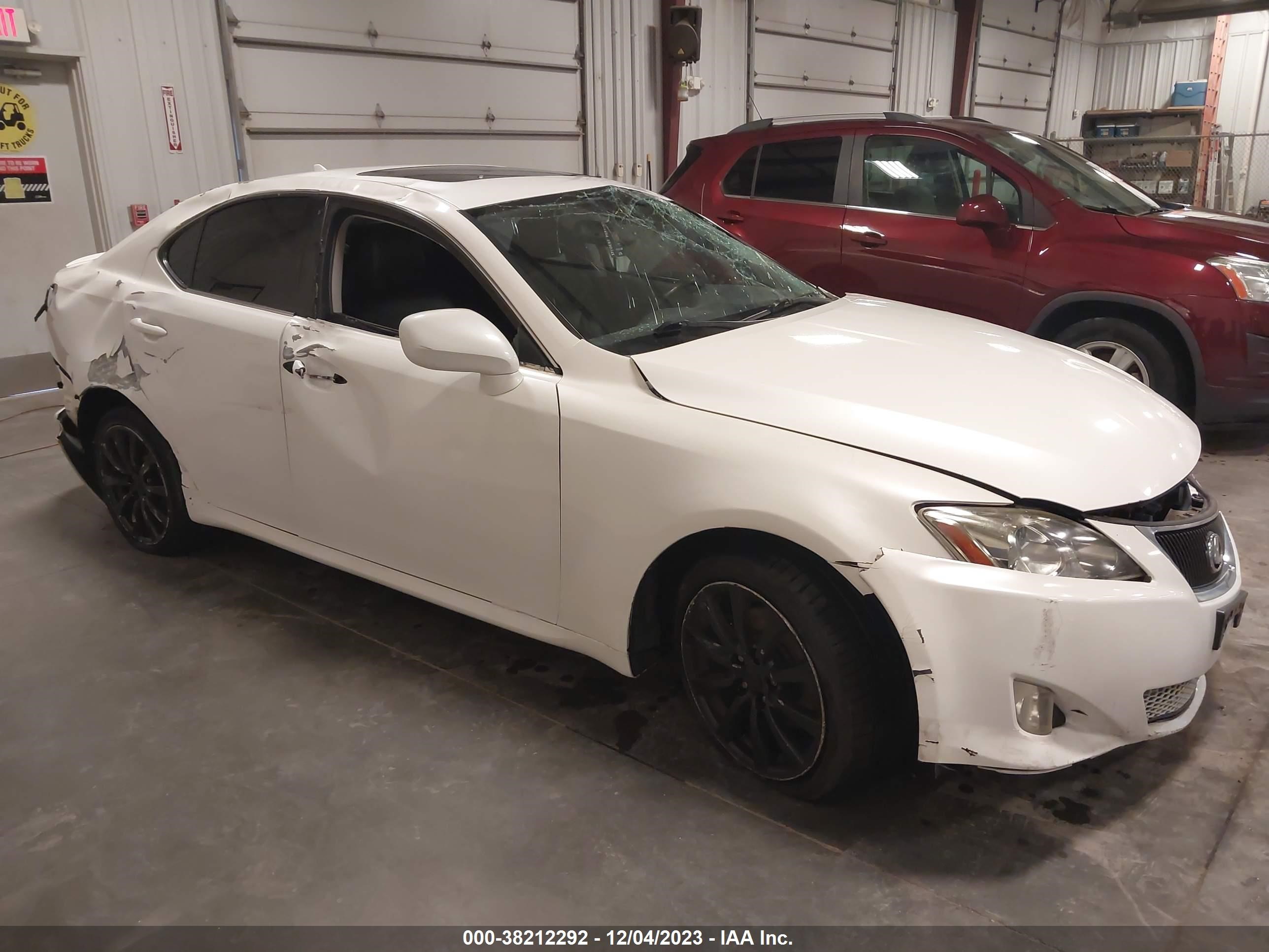 Photo 12 VIN: JTHCK262785016477 - LEXUS IS 