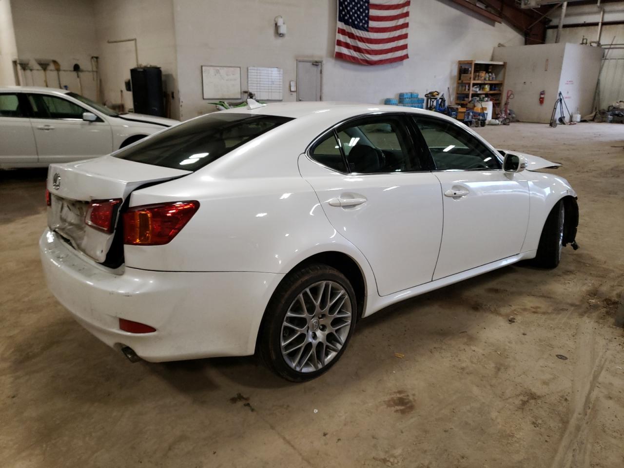 Photo 2 VIN: JTHCK262795035869 - LEXUS IS 