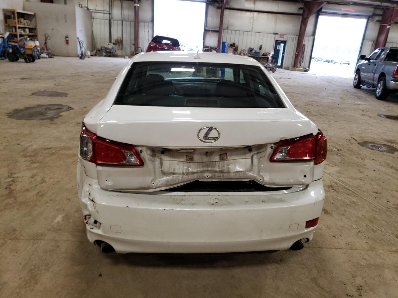 Photo 5 VIN: JTHCK262795035869 - LEXUS IS 