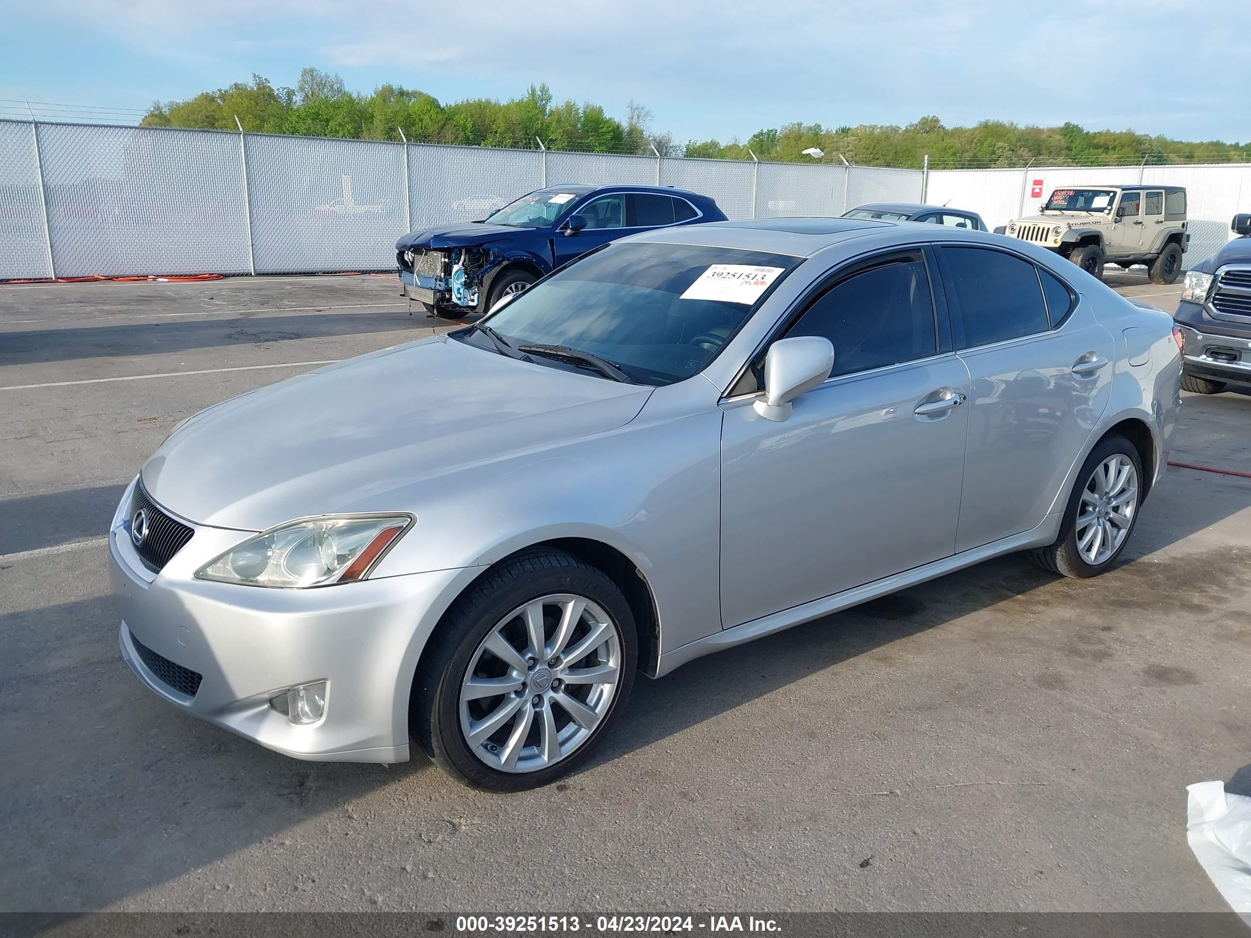 Photo 1 VIN: JTHCK262872009005 - LEXUS IS 