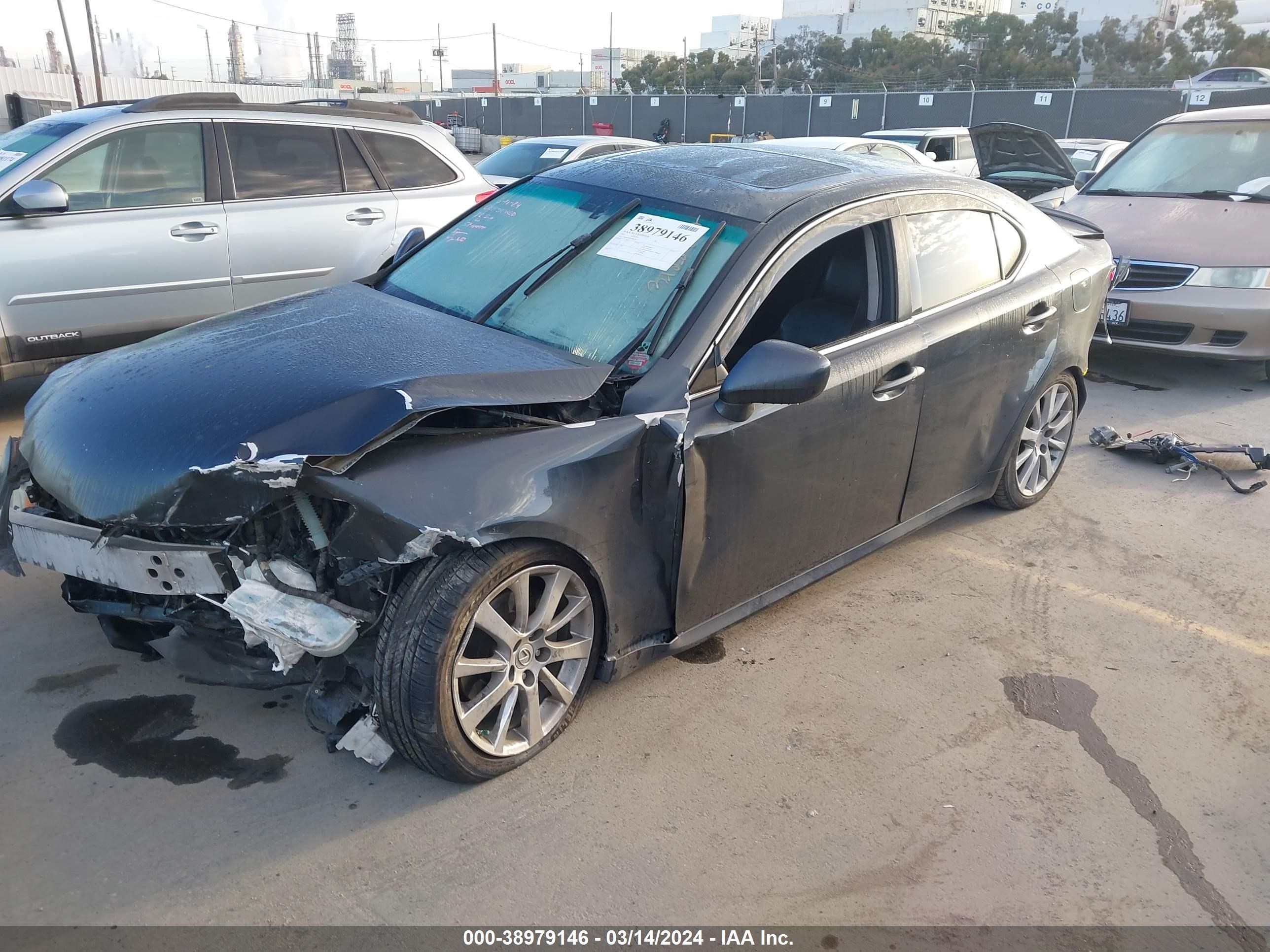 Photo 1 VIN: JTHCK262875008239 - LEXUS IS 