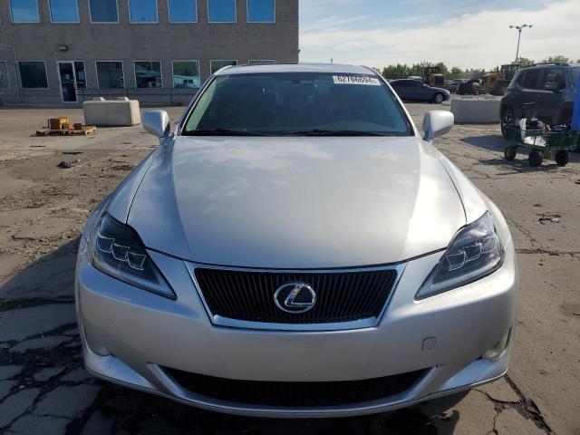 Photo 4 VIN: JTHCK262882023035 - LEXUS IS 