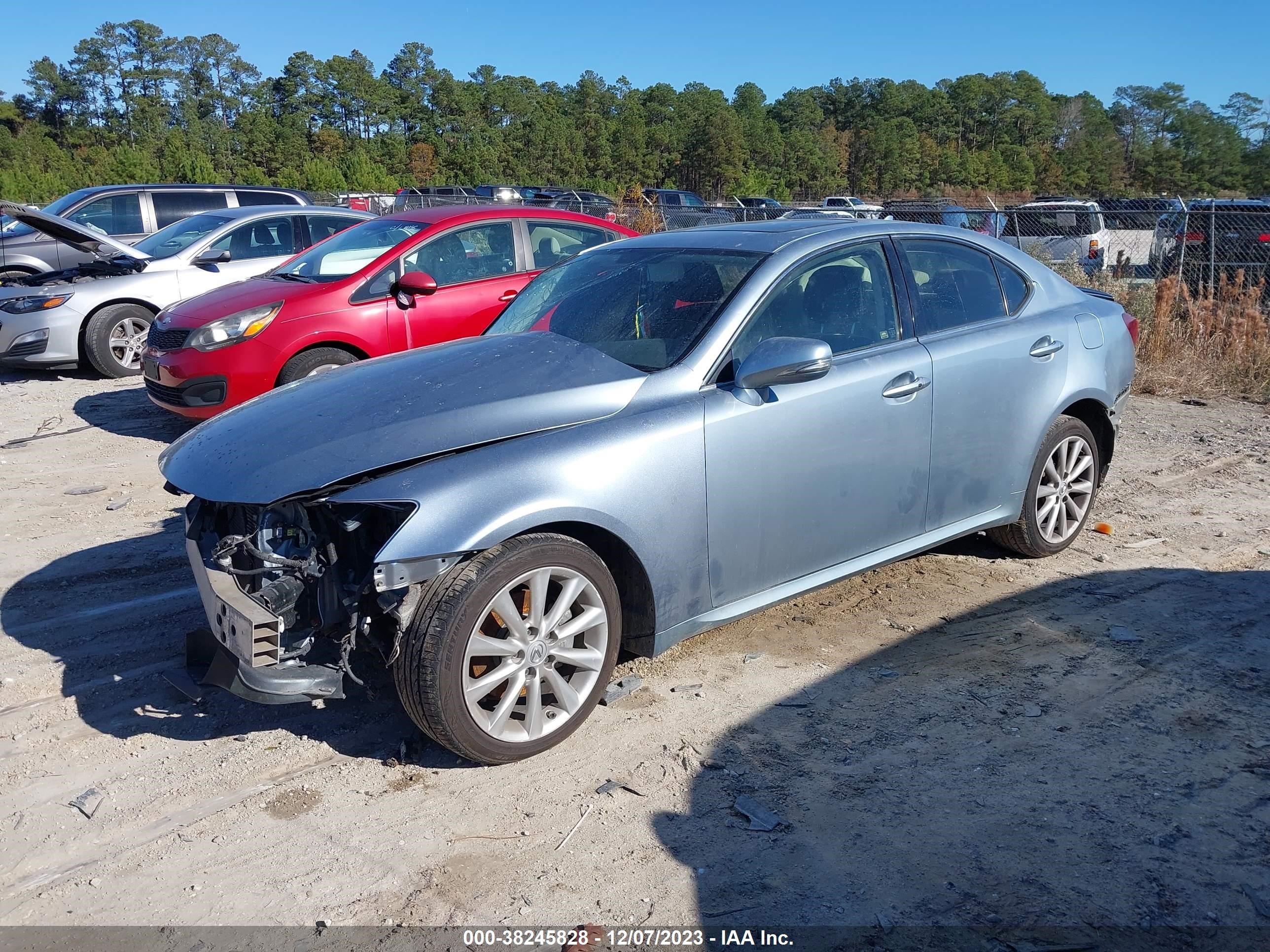 Photo 1 VIN: JTHCK262892030438 - LEXUS IS 