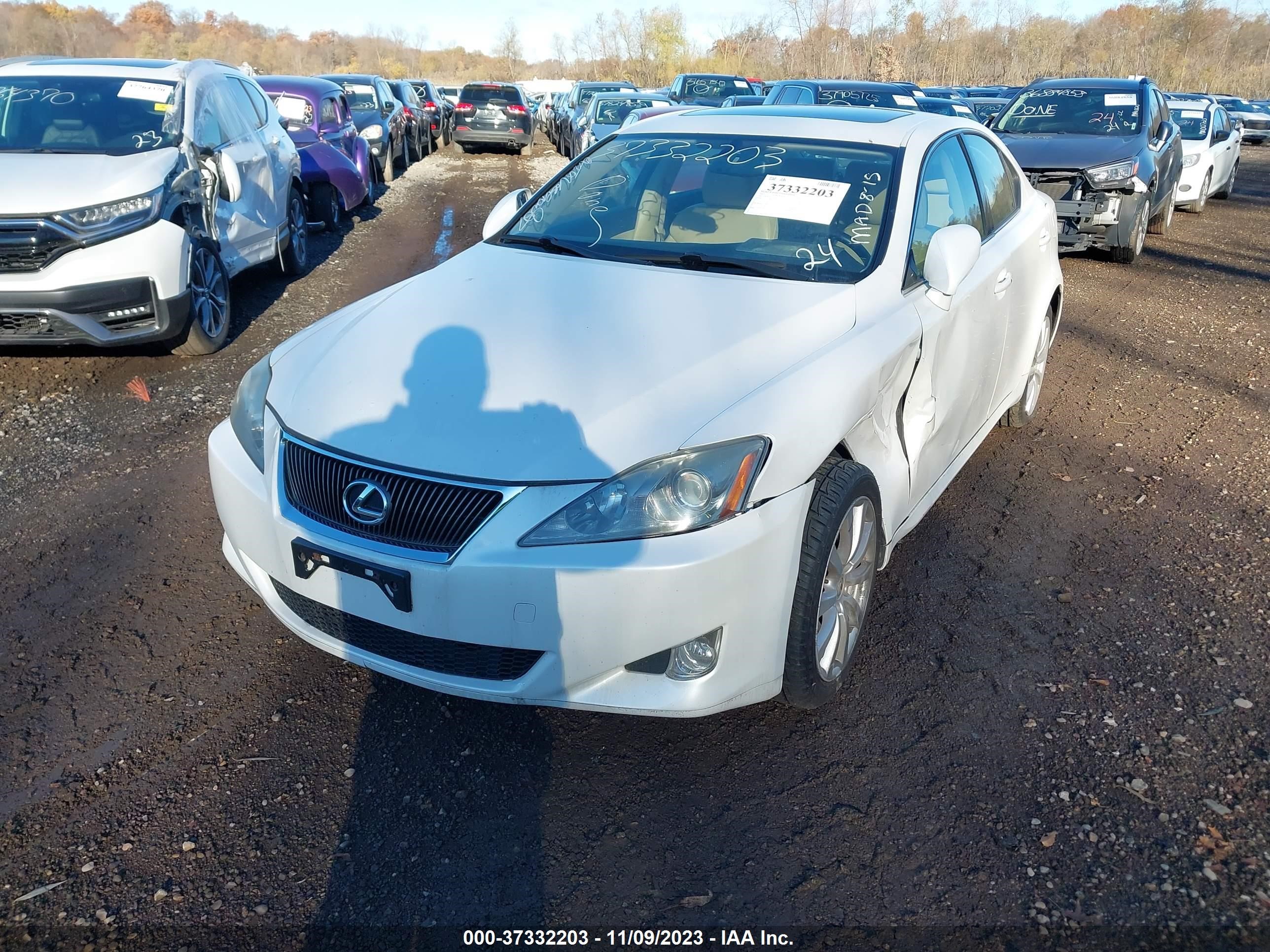 Photo 1 VIN: JTHCK262972010731 - LEXUS IS 