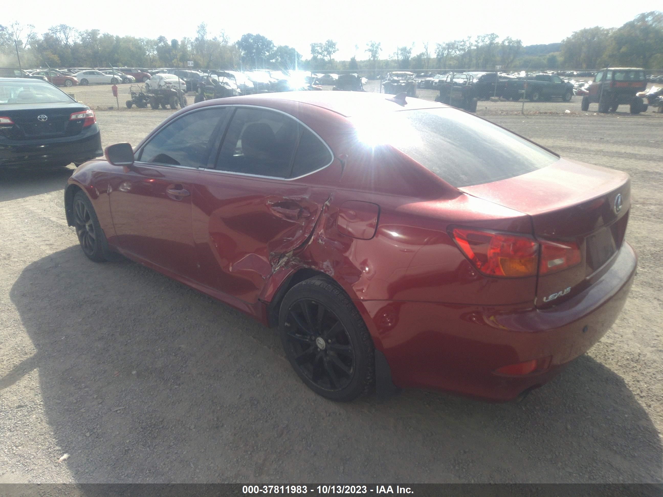 Photo 2 VIN: JTHCK262972011278 - LEXUS IS 