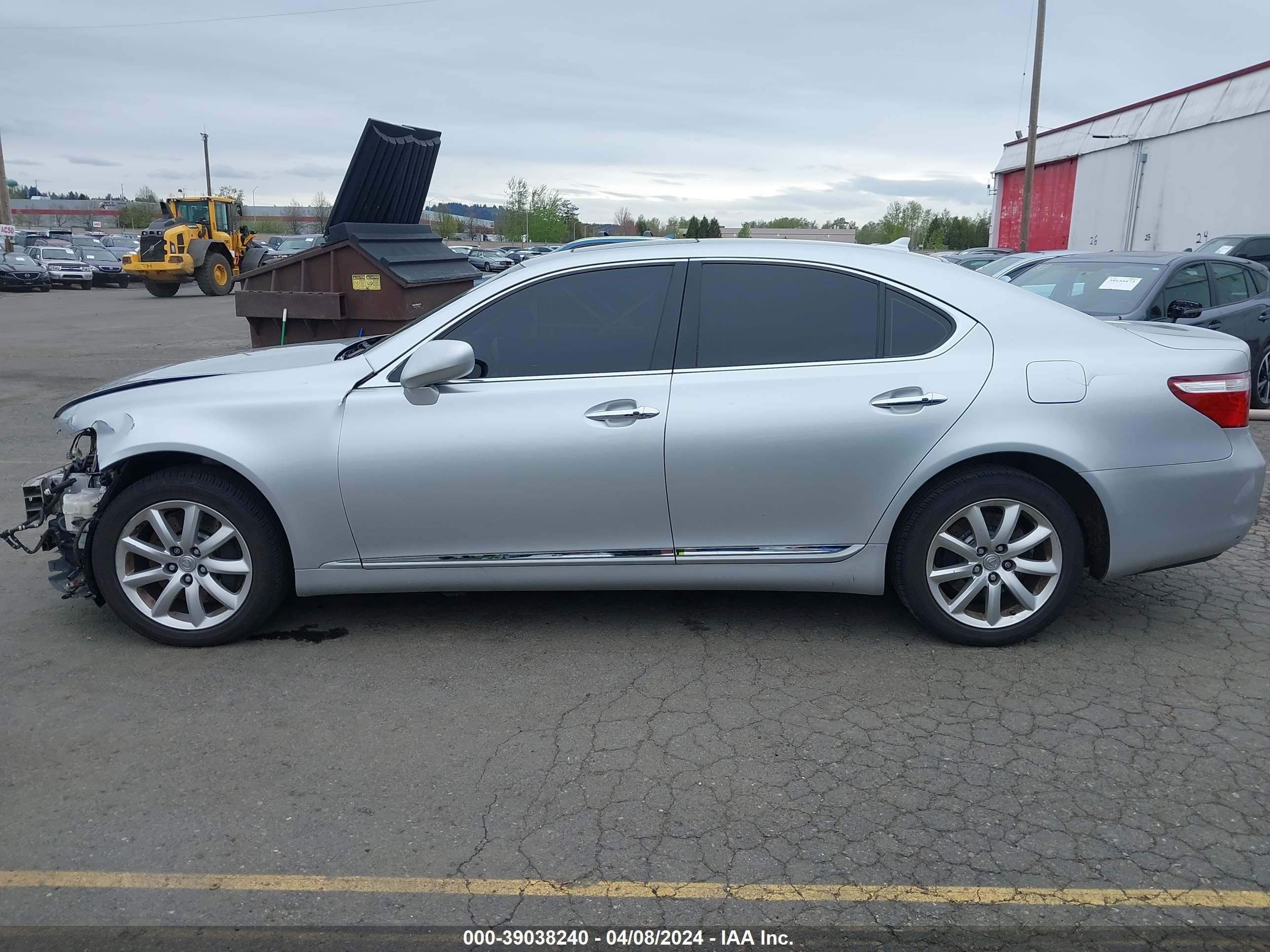 Photo 14 VIN: JTHCL46F395002914 - LEXUS LS 