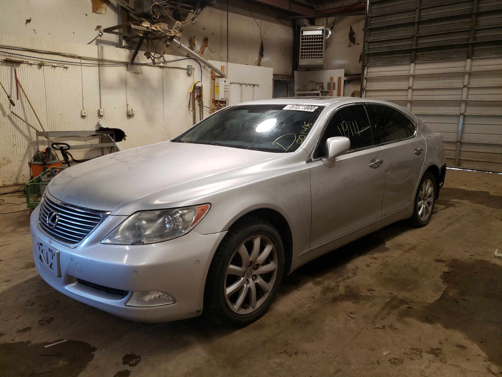 Photo 1 VIN: JTHCL46F695001496 - LEXUS LS 460 