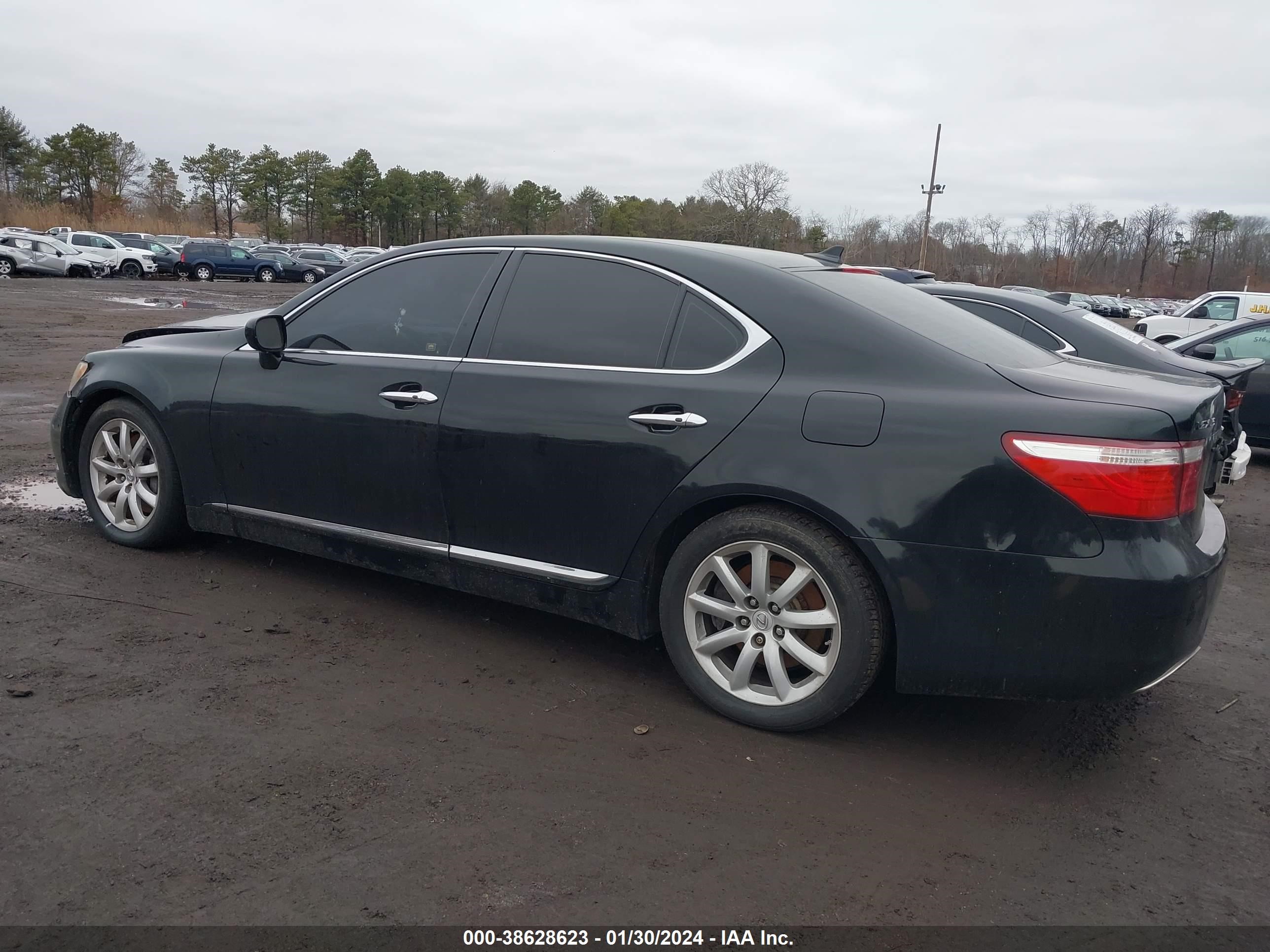 Photo 2 VIN: JTHCL46F795001765 - LEXUS LS 