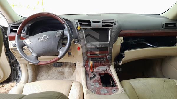 Photo 14 VIN: JTHCL46F995004117 - LEXUS LS 460 