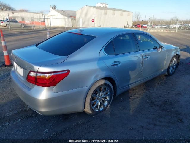 Photo 3 VIN: JTHCL5EF1A5008500 - LEXUS LS 460 