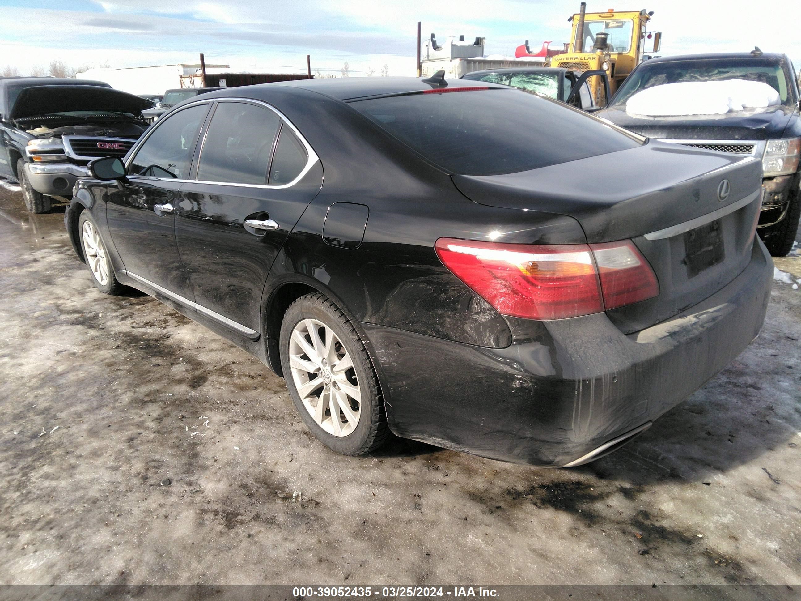 Photo 2 VIN: JTHCL5EF1C5013487 - LEXUS LS 