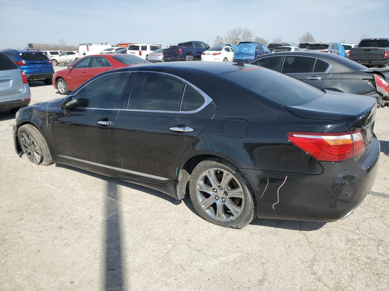 Photo 1 VIN: JTHCL5EF1C5013778 - LEXUS LS 