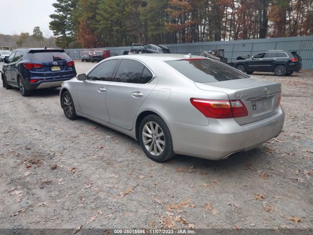 Photo 2 VIN: JTHCL5EF2A5005928 - LEXUS LS 460 