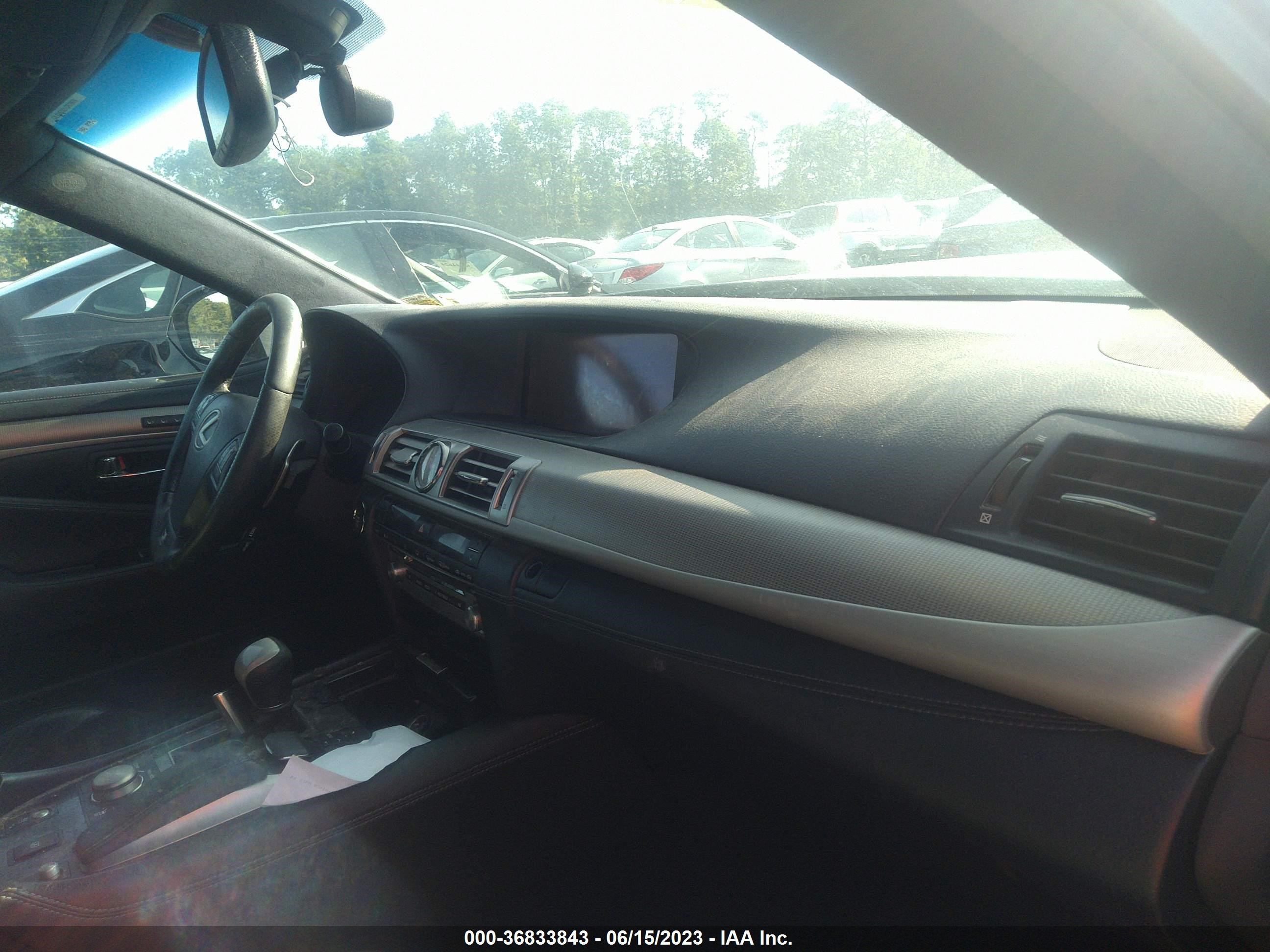 Photo 4 VIN: JTHCL5EF2D5016898 - LEXUS LS 