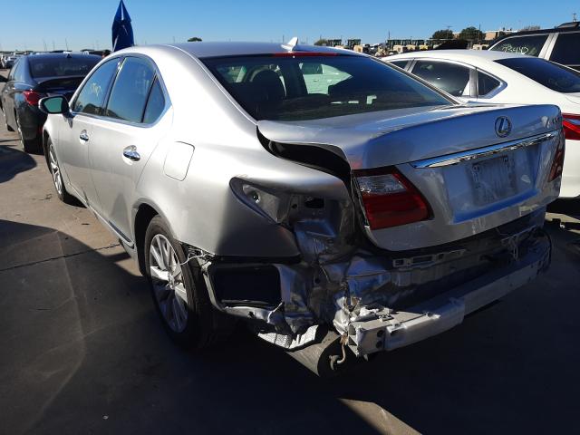 Photo 2 VIN: JTHCL5EF3B5011268 - LEXUS LS 460 