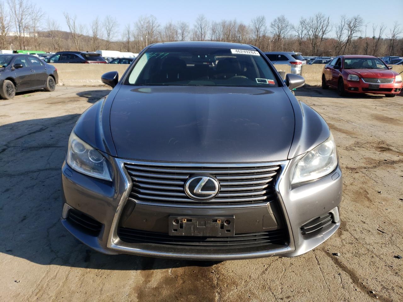 Photo 4 VIN: JTHCL5EF5D5017818 - LEXUS LS 