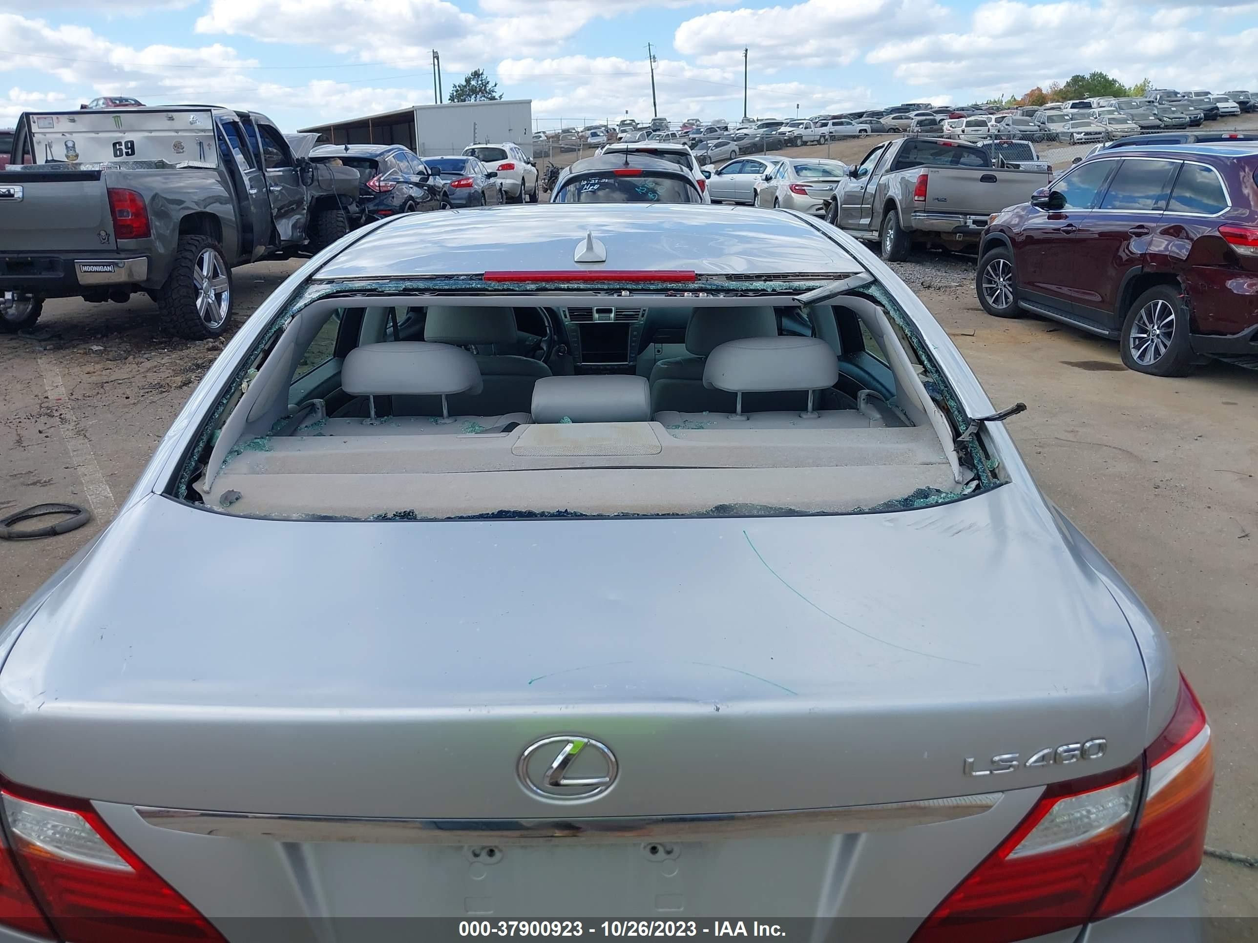 Photo 5 VIN: JTHCL5EF6A5006998 - LEXUS LS 