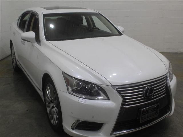 Photo 2 VIN: JTHCL5EF6F5023761 - LEXUS LS 460 