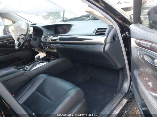 Photo 4 VIN: JTHCL5EF6H5028770 - LEXUS LS 460 