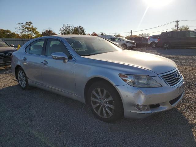 Photo 3 VIN: JTHCL5EF7A5008128 - LEXUS LS 460 