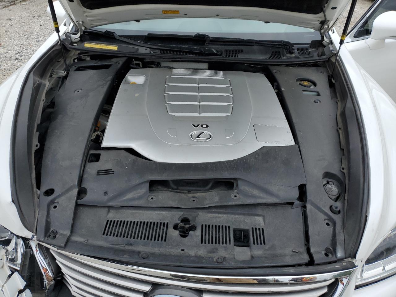 Photo 10 VIN: JTHCL5EF8F5024541 - LEXUS LS 