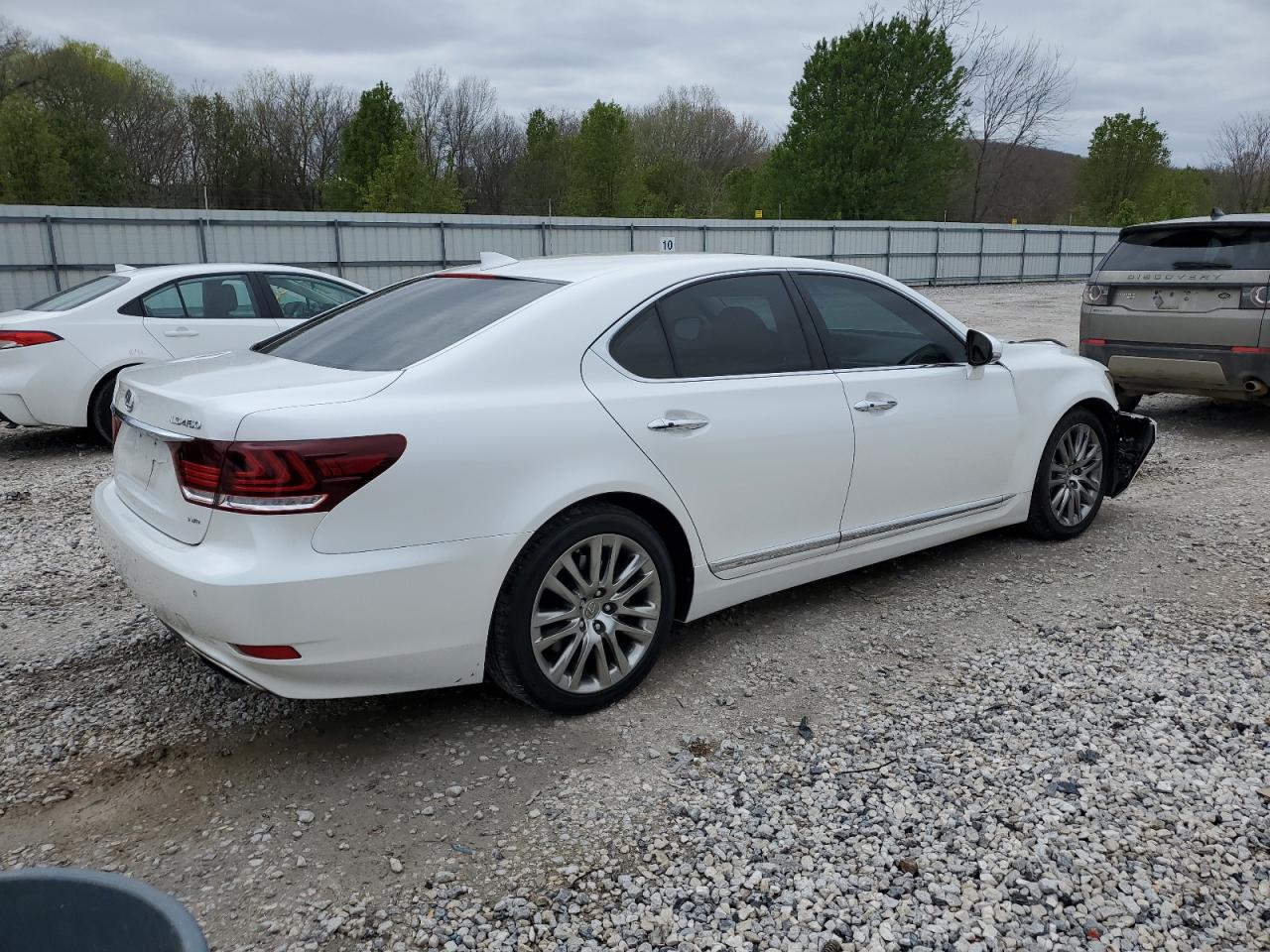Photo 2 VIN: JTHCL5EF8F5024541 - LEXUS LS 